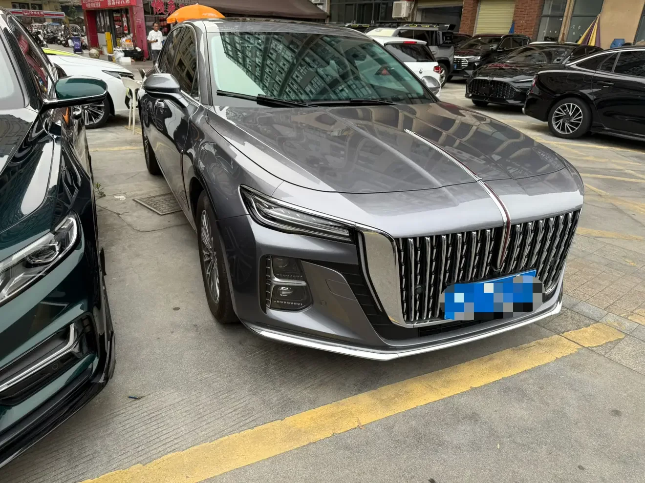 Hongqi H5