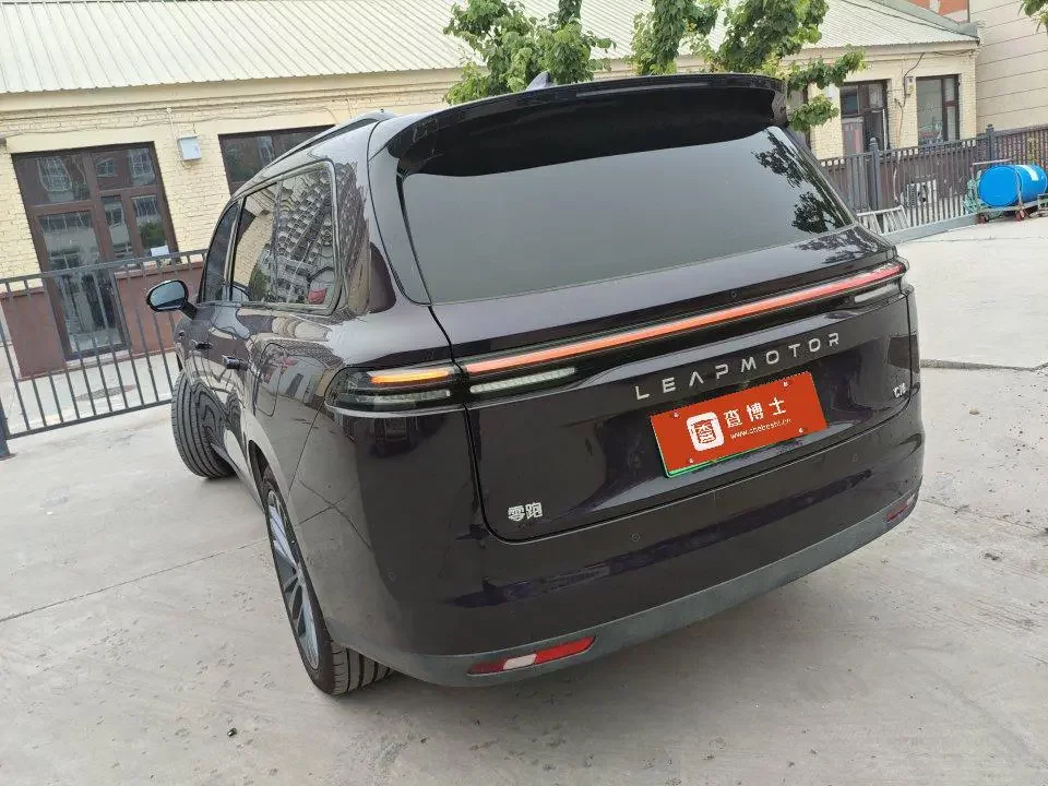 Leapmotor C16
