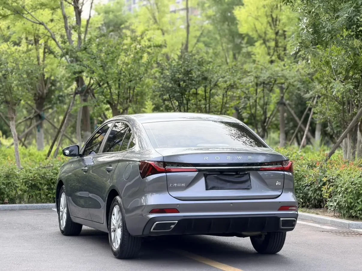 Roewe i5