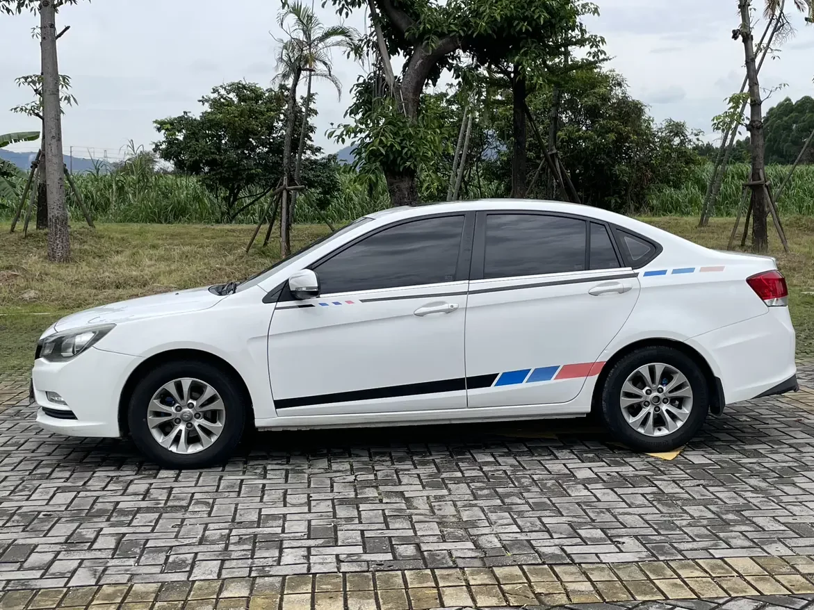 SOUEAST V5 Lingzhi