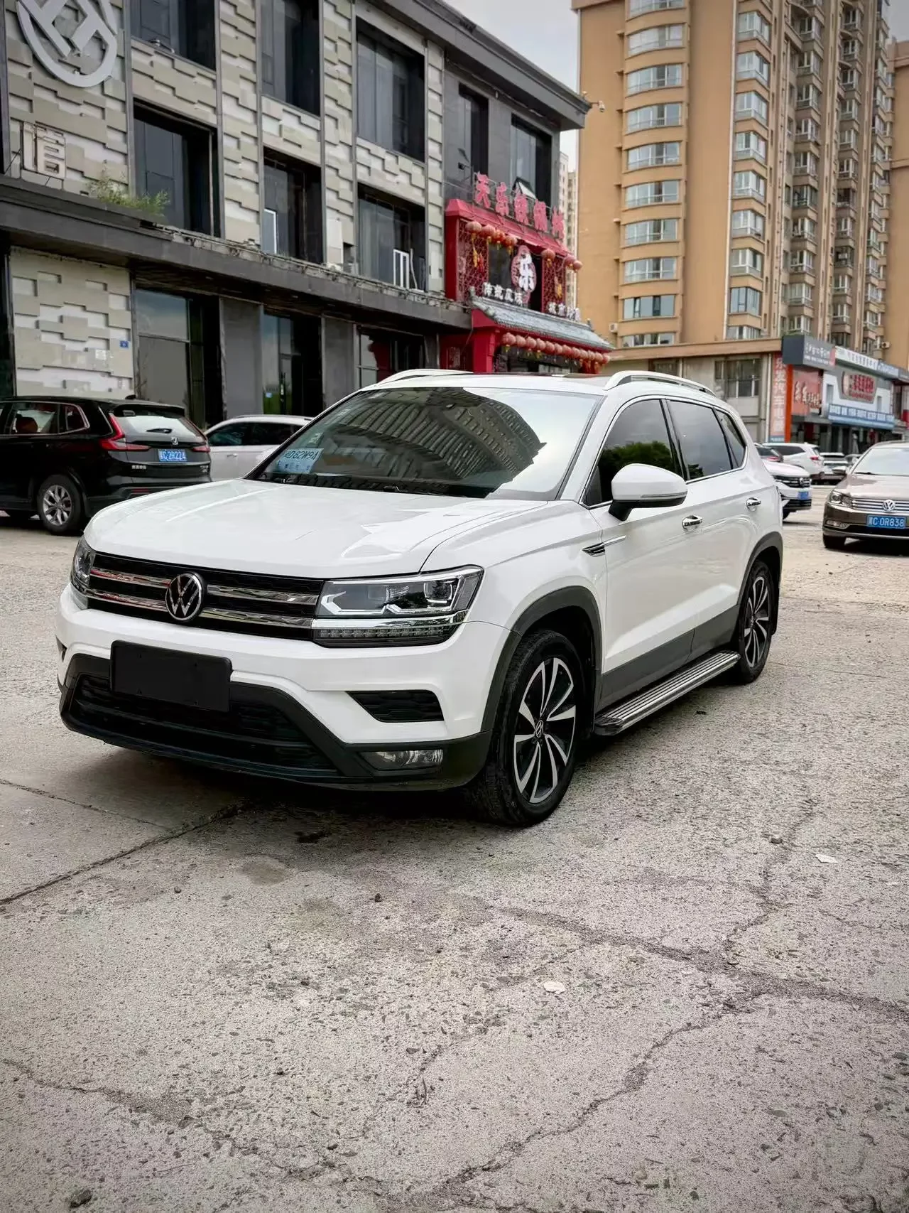 Volkswagen Tharu