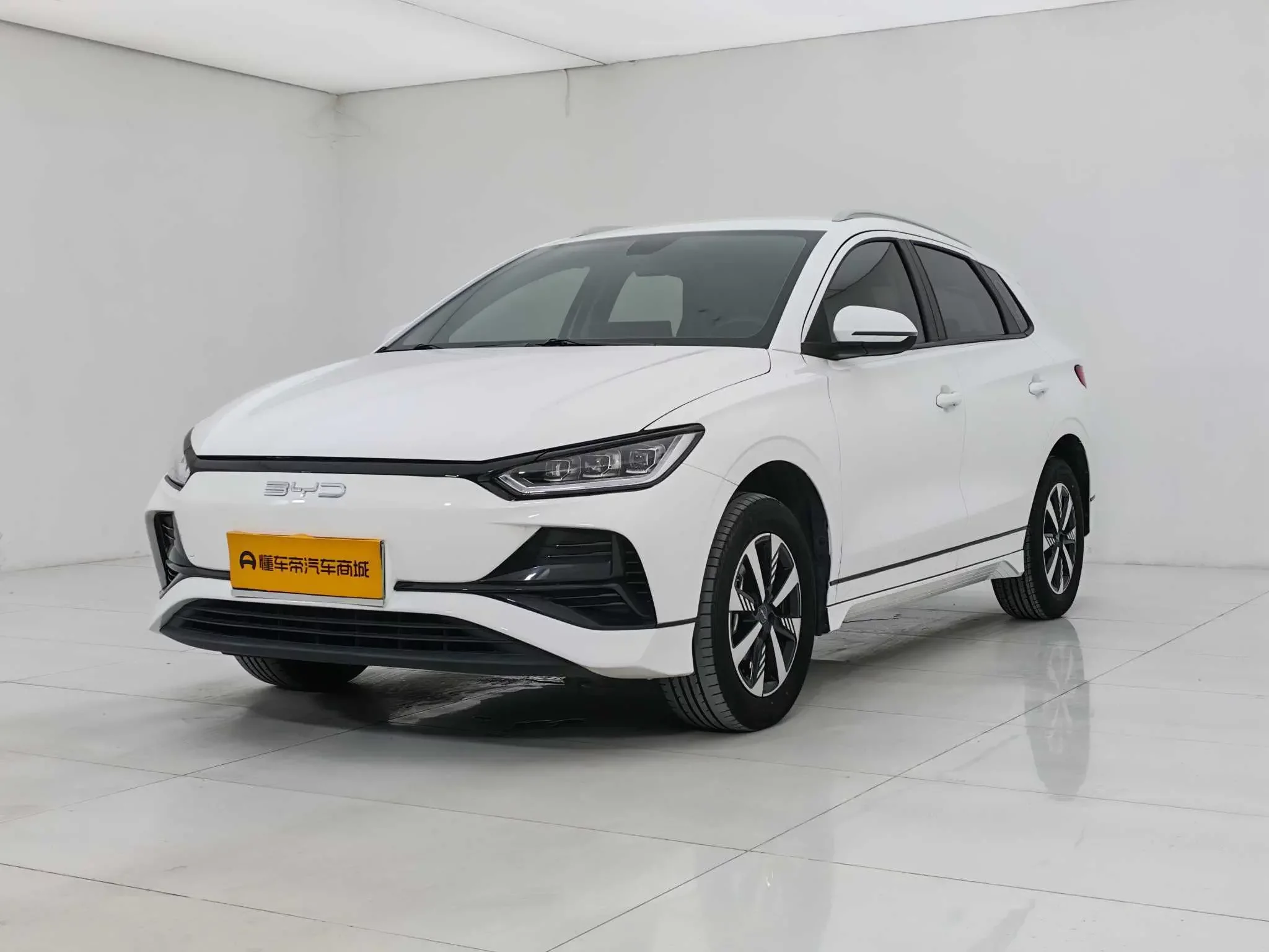 BYD e2