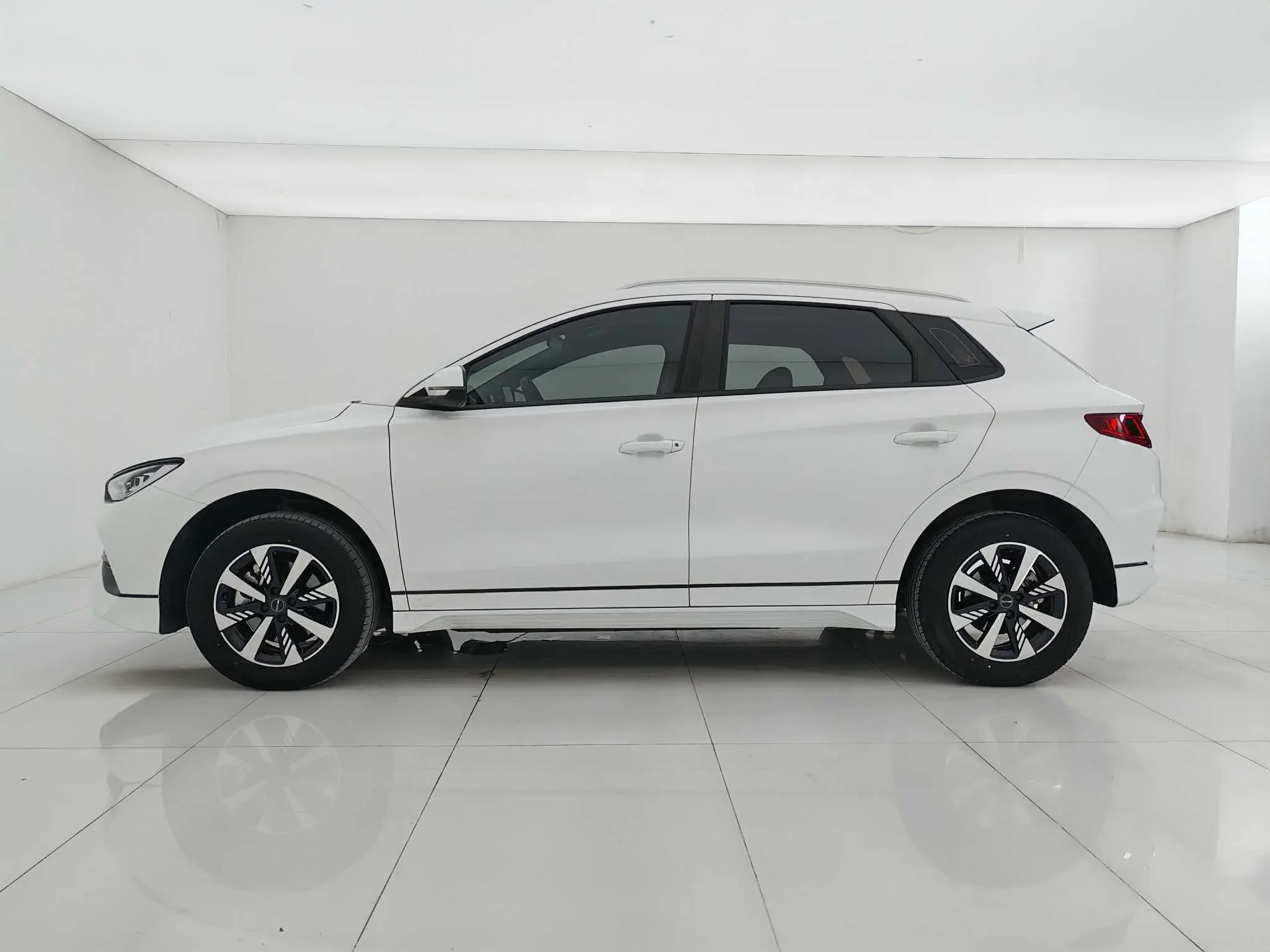 BYD e2