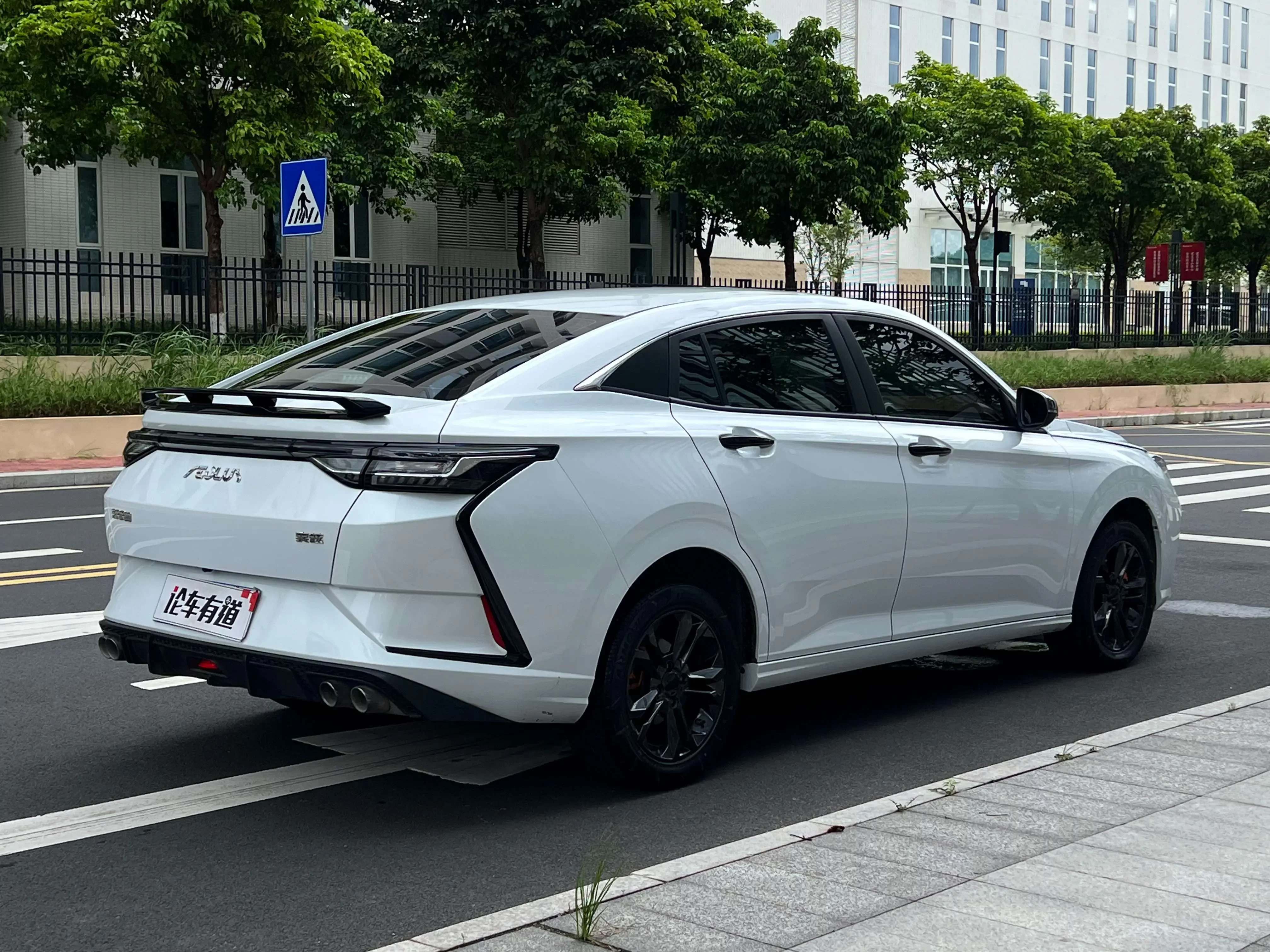 Dongfeng Yixuan