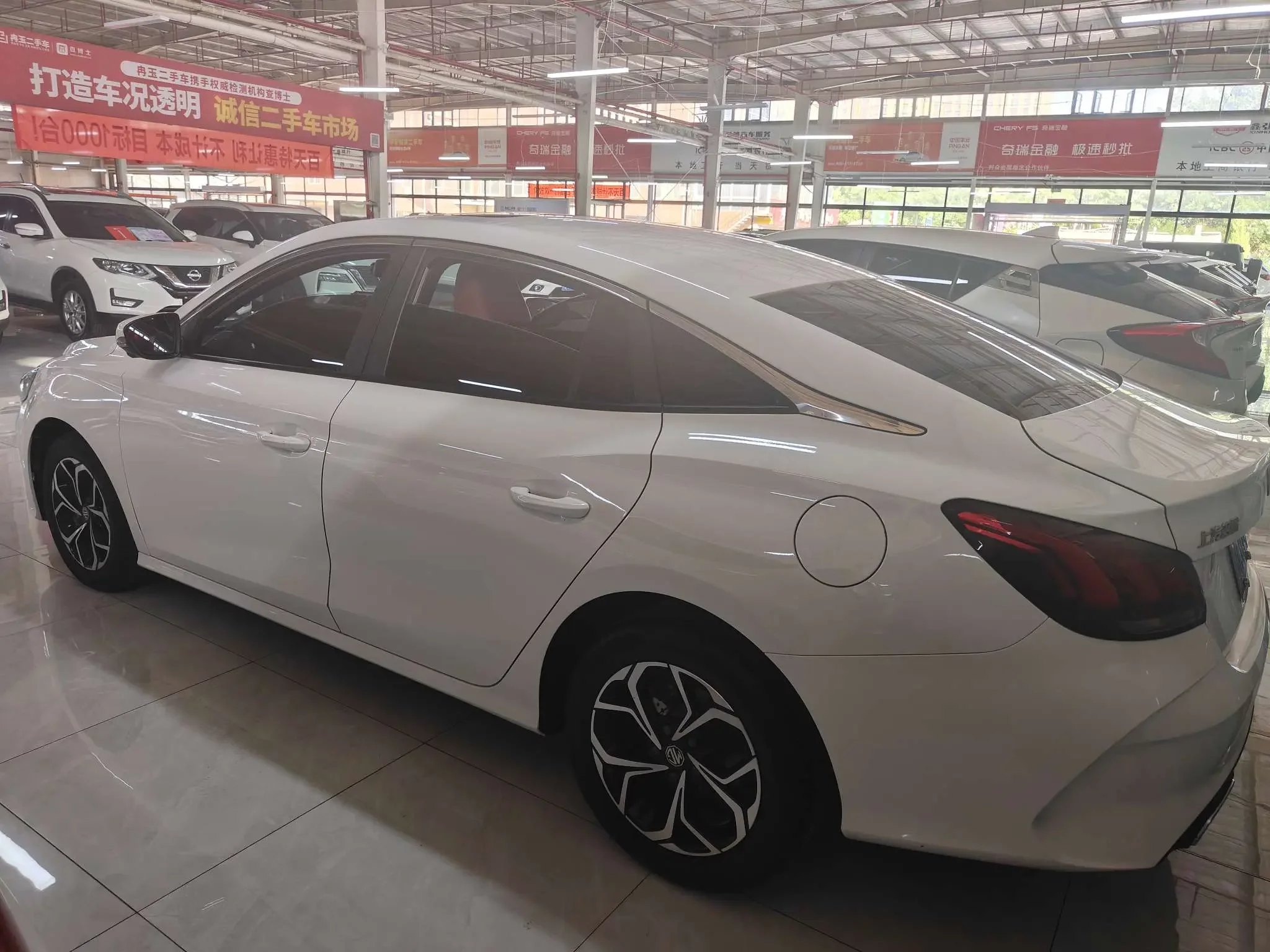 MG 5