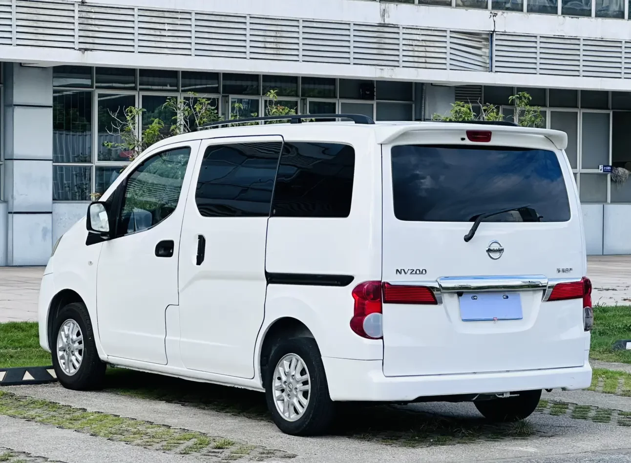 Nissan NV200