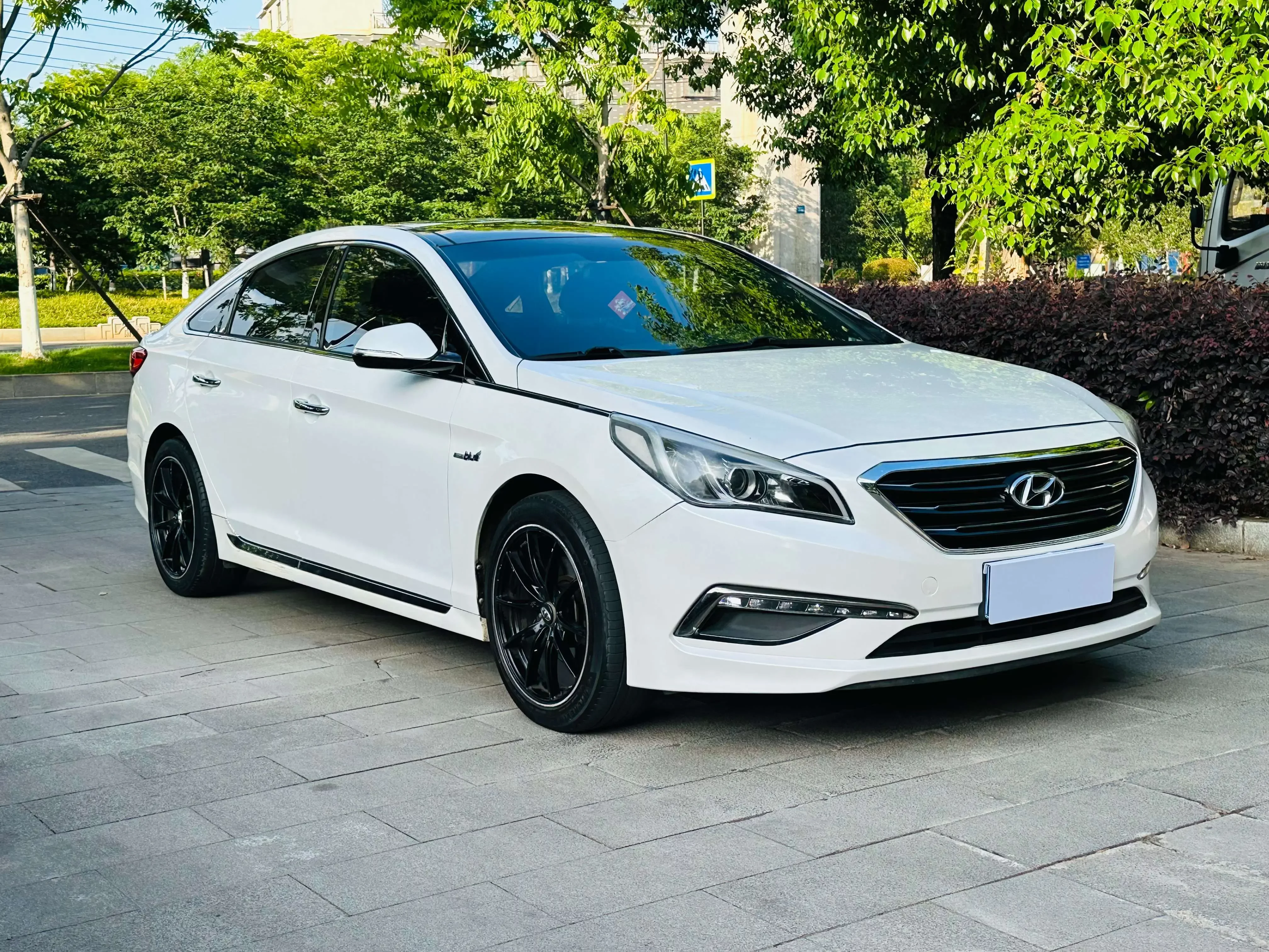 Hyundai sonata nine
