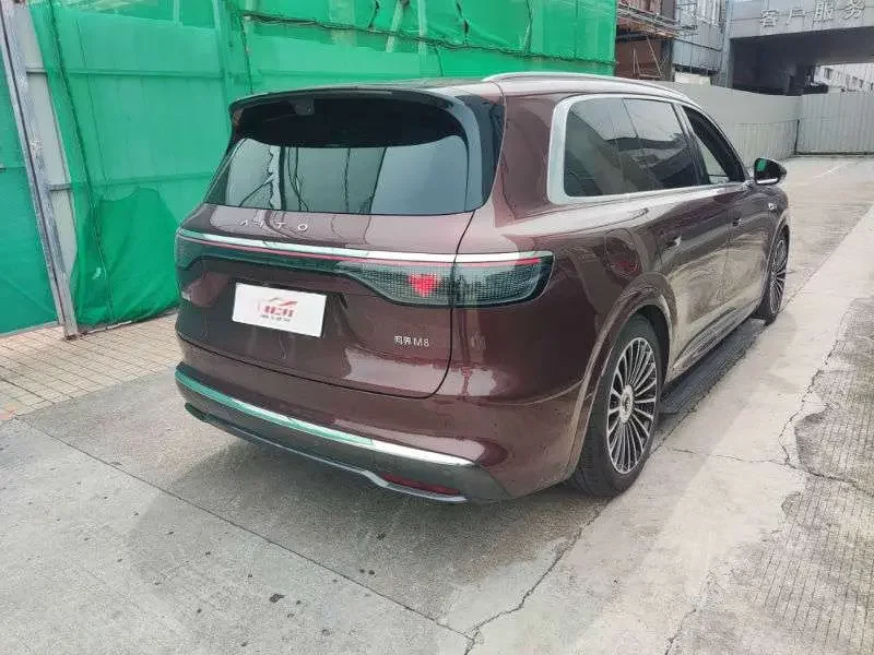 AITO QJM8