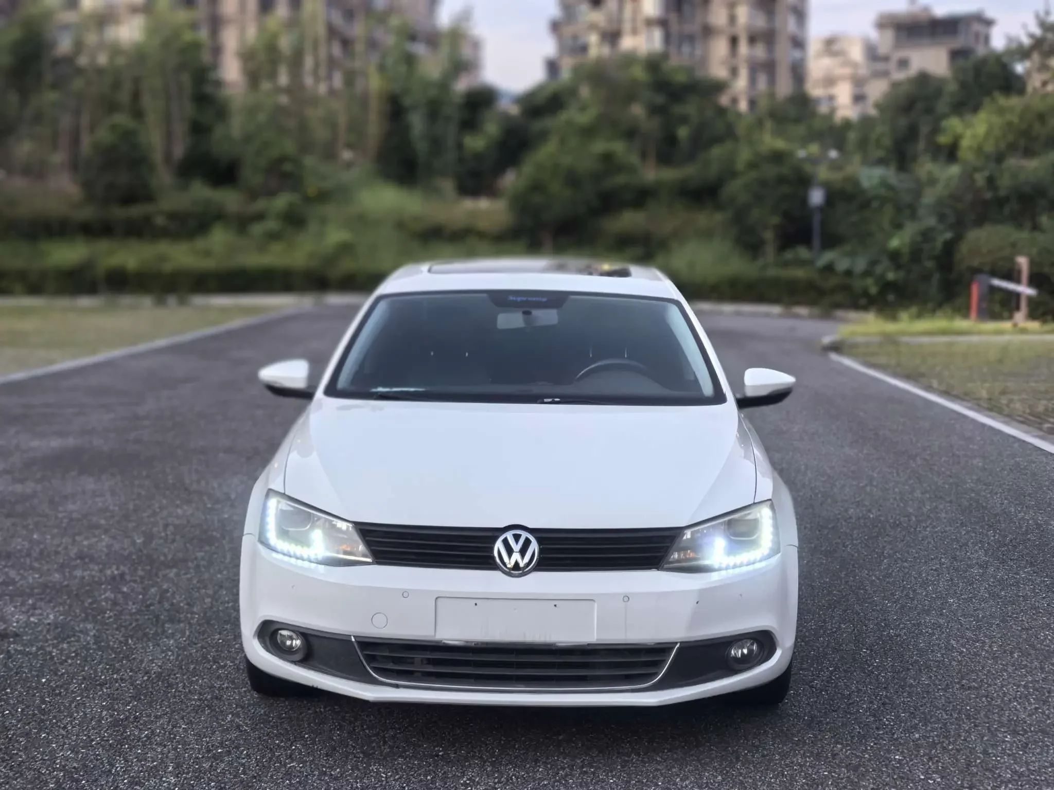 Volkswagen Sagitar