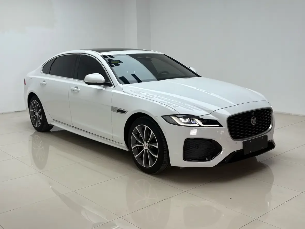 Jaguar XFL