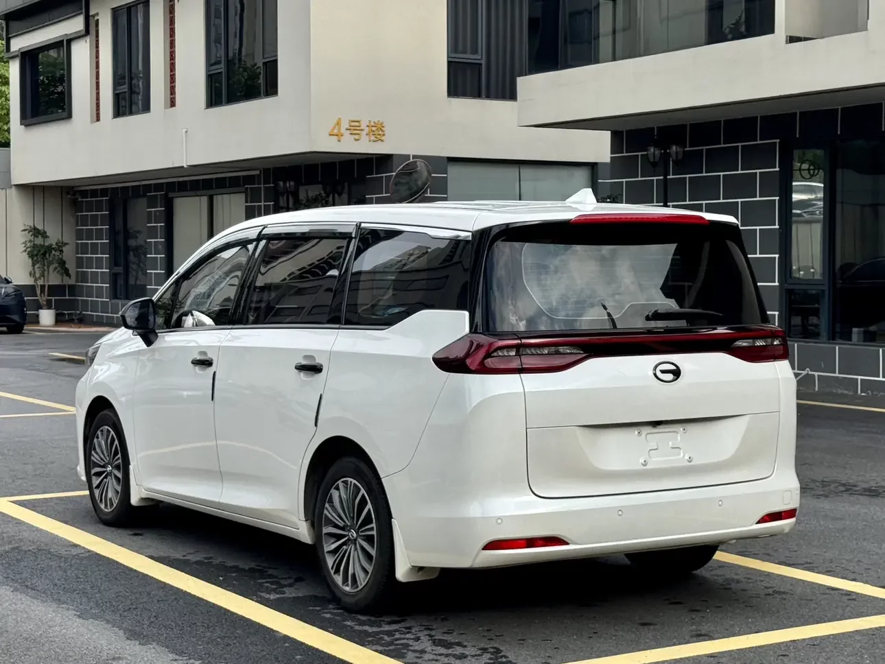 GAC Trumpchi M6