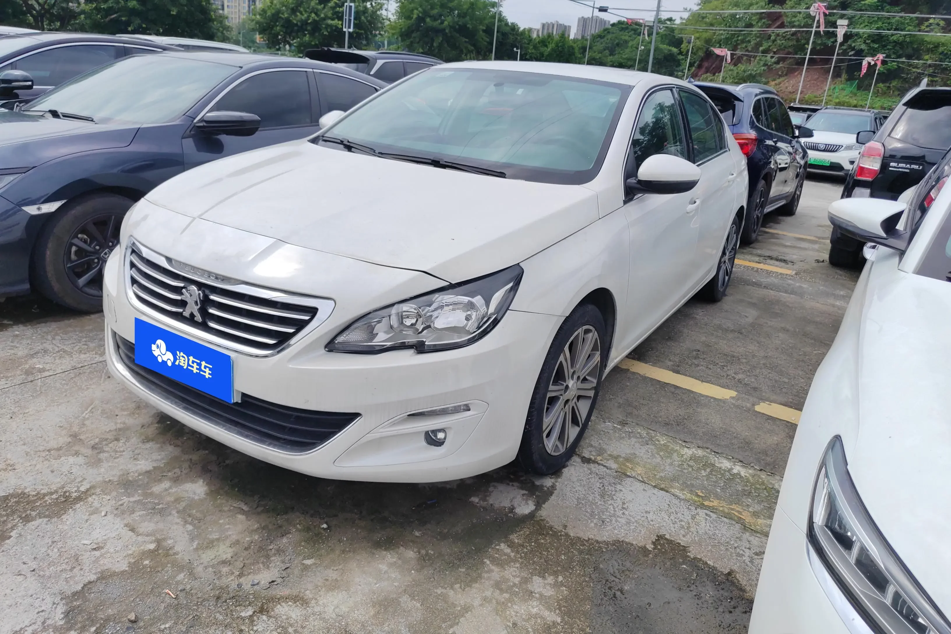 Peugeot 408