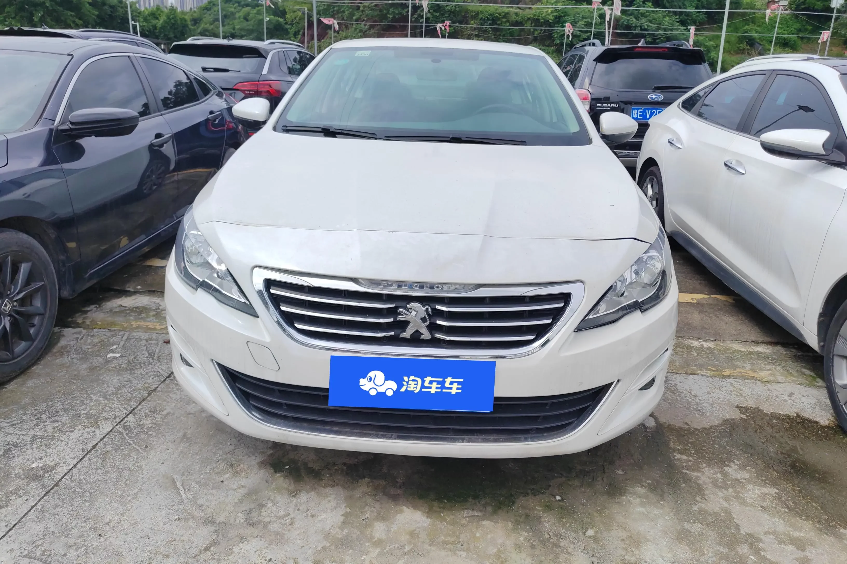 Peugeot 408