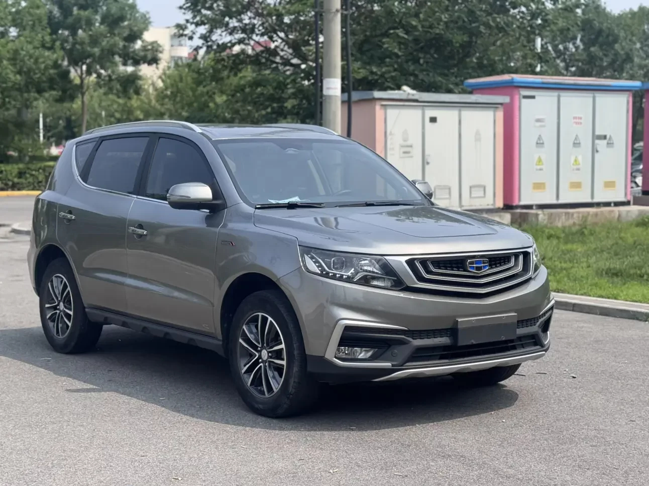 Geely Vision X6