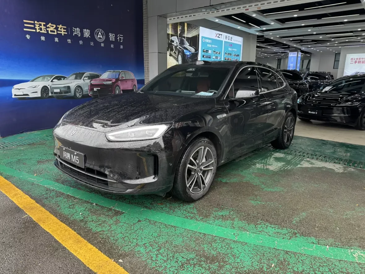 AITO M5