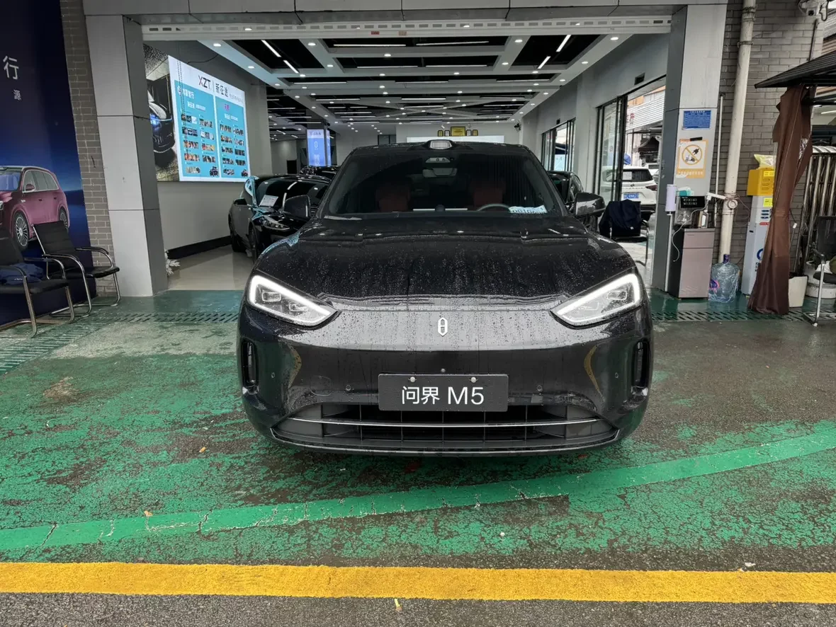 AITO M5