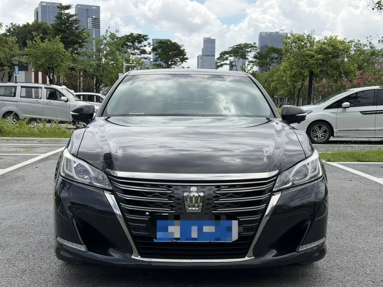 Toyota crown