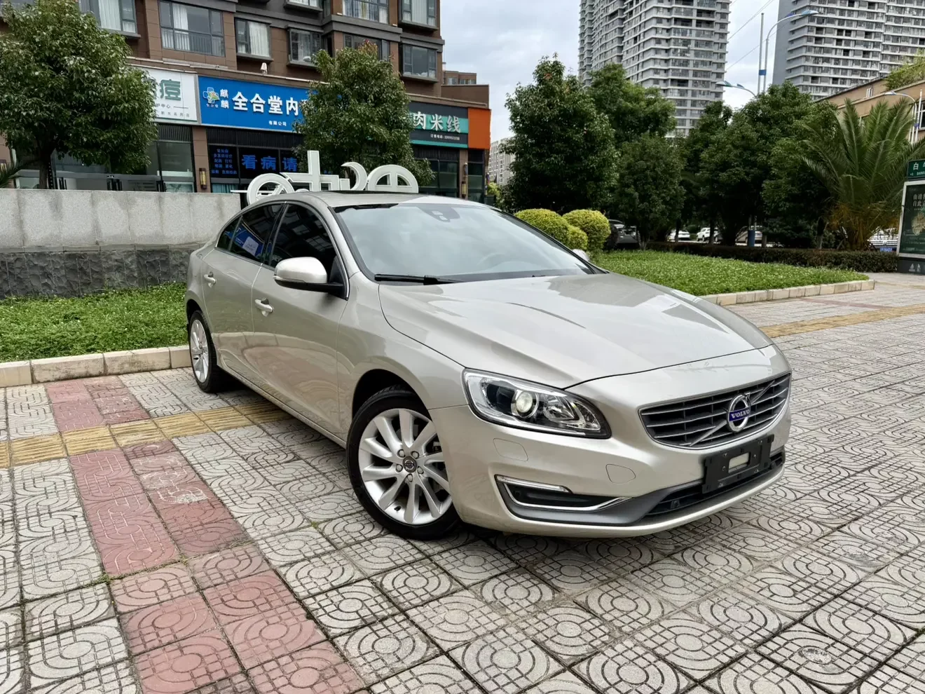 Volvo S60