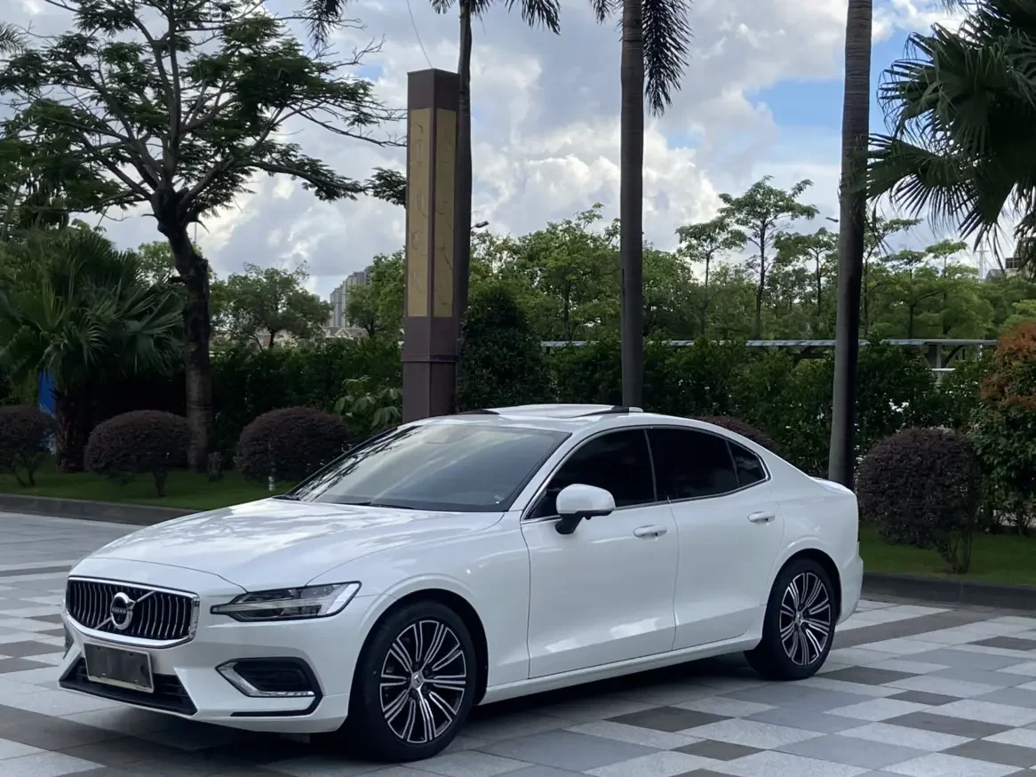 Volvo S60
