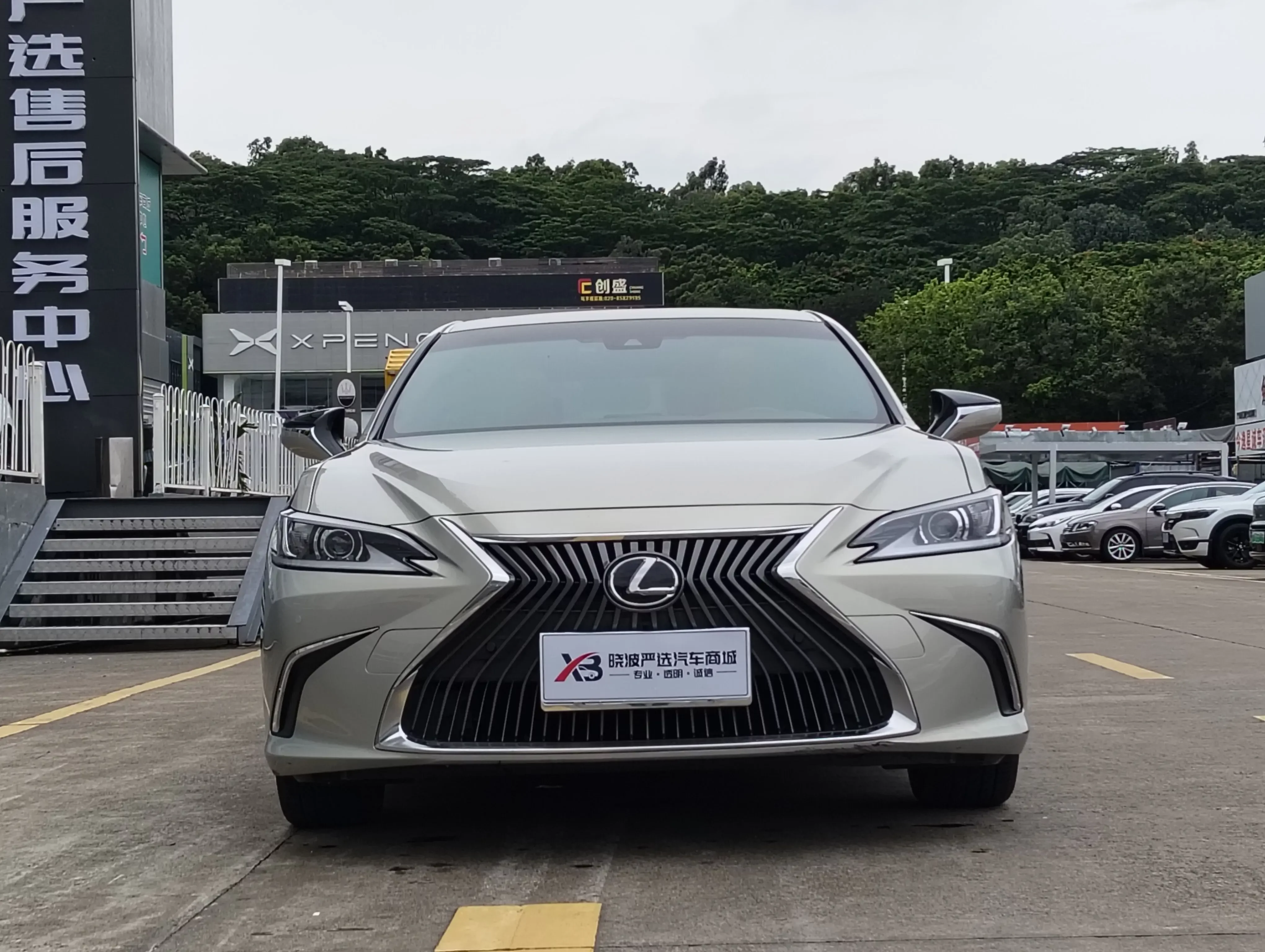 Lexus ES