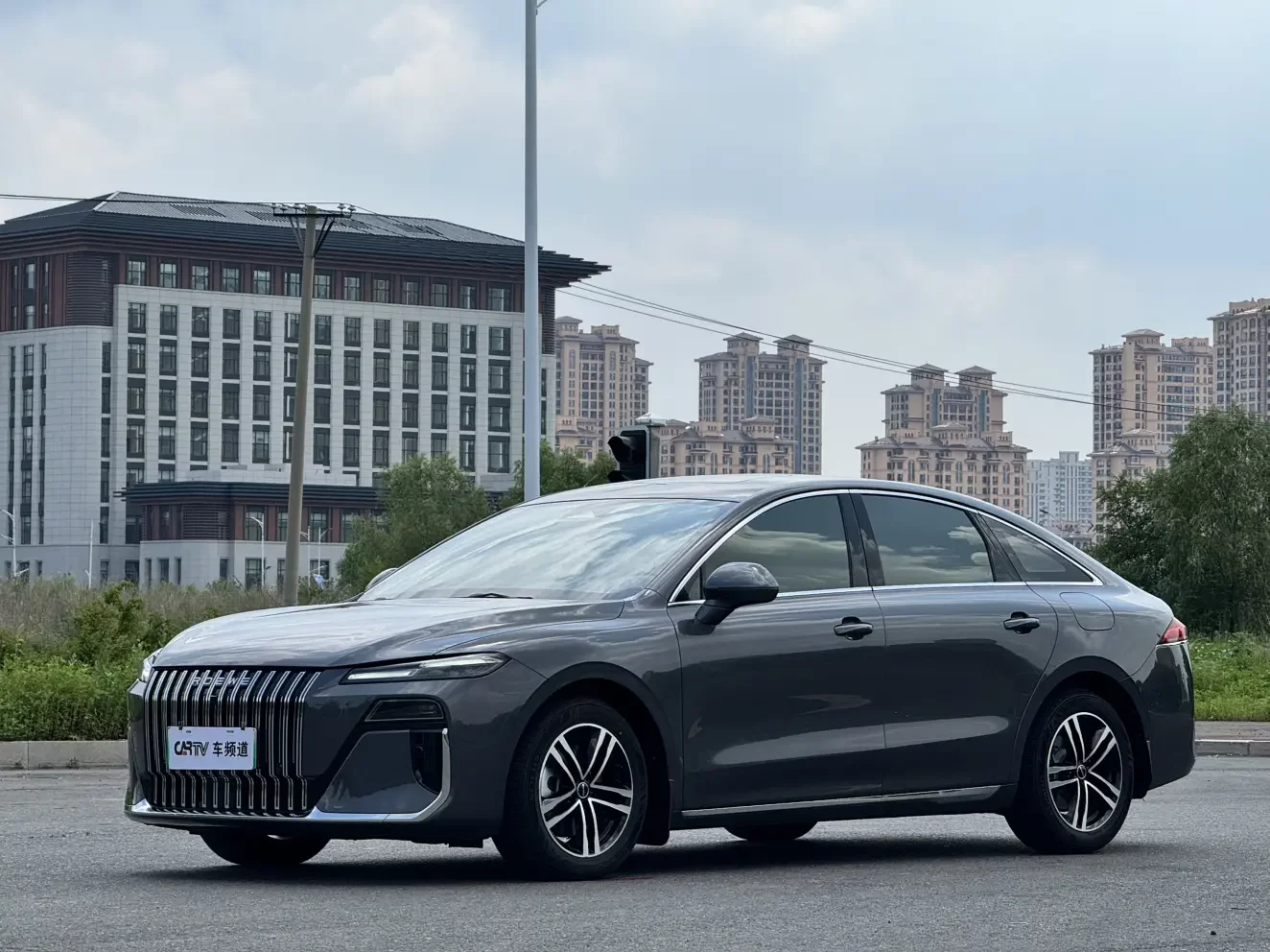 Roewe M7 DMH