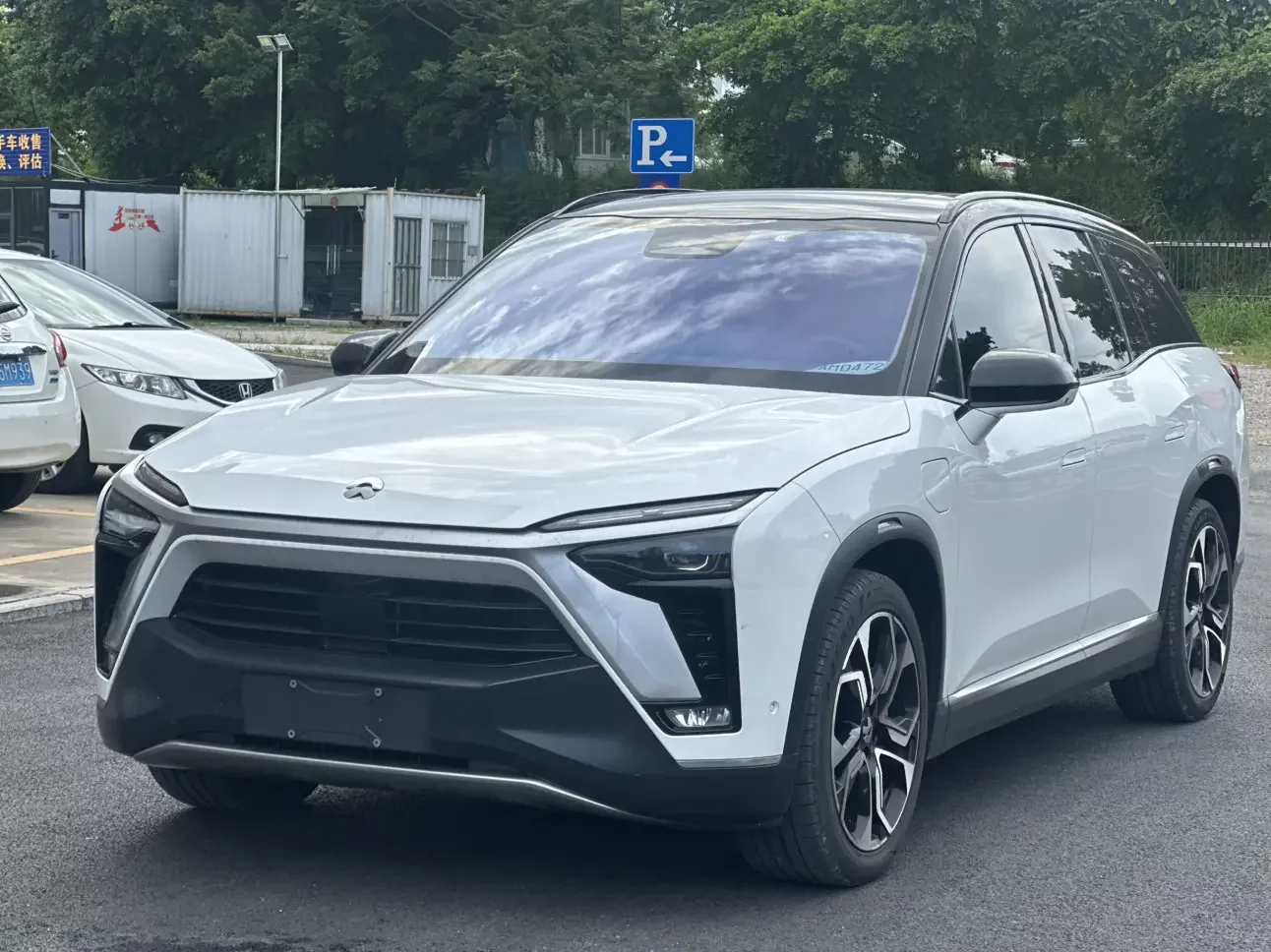 NIO ES8