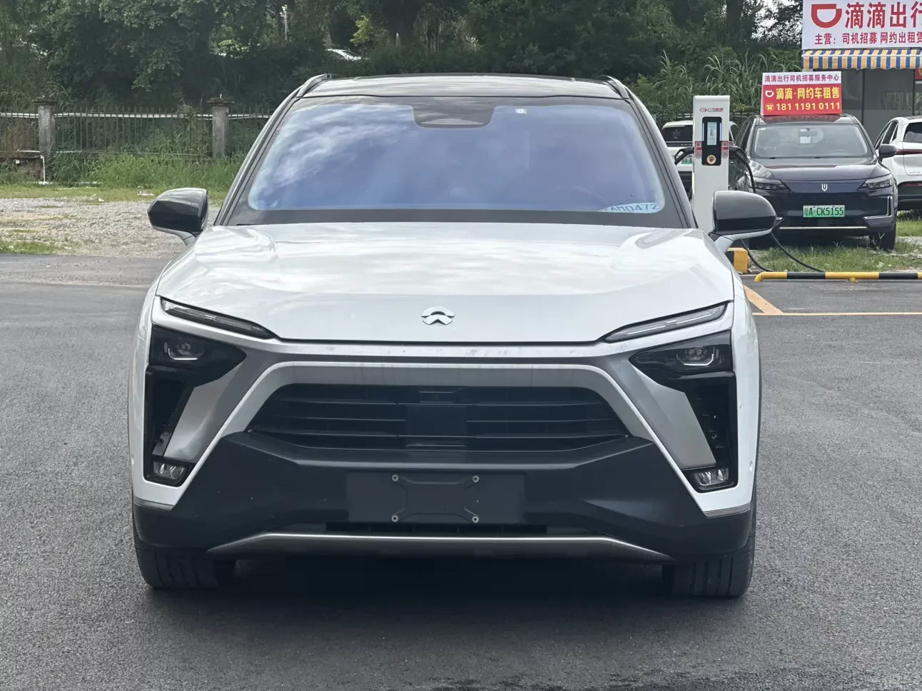 NIO ES8