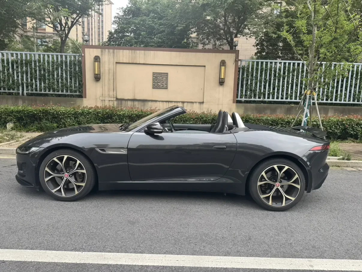 Jaguar F-TYPE