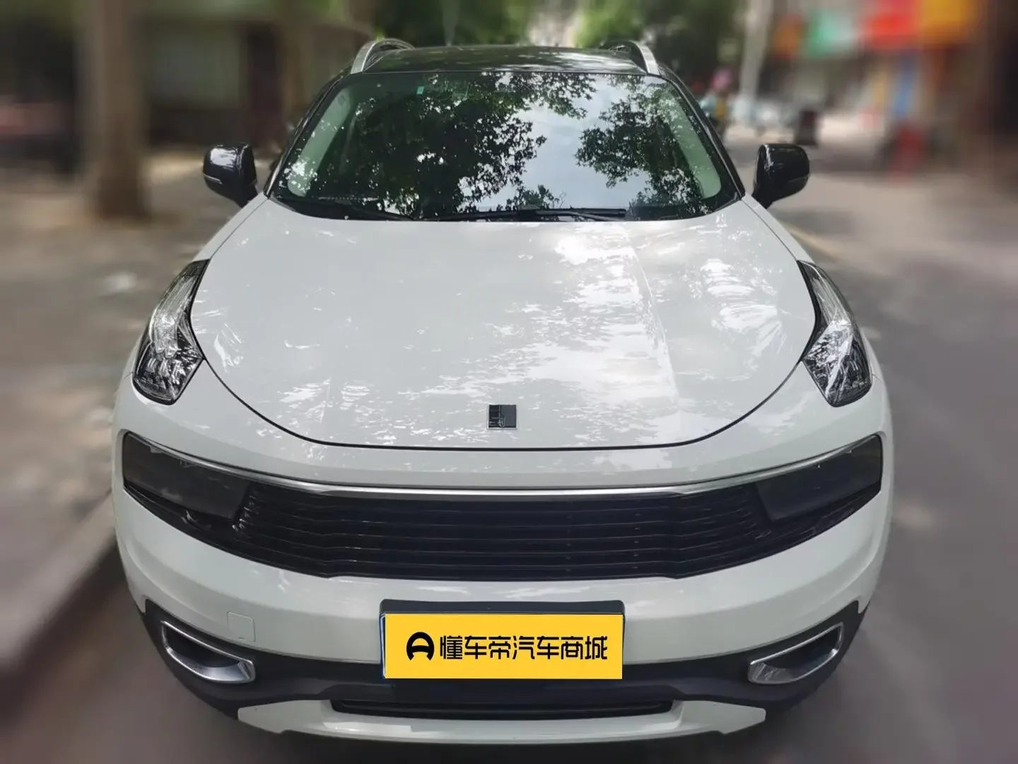 Lynk & Co 01