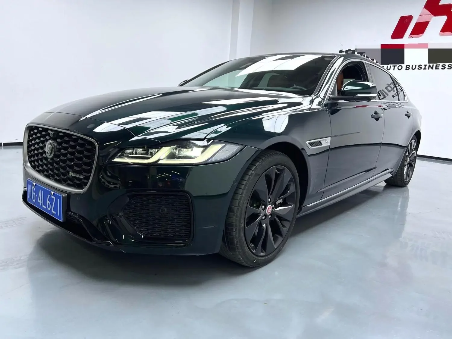 Jaguar XFL