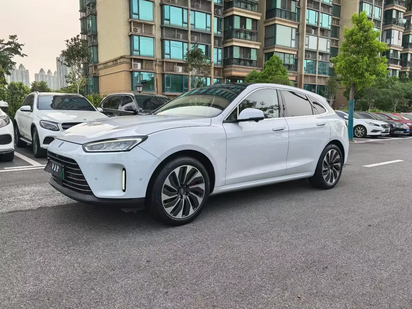 AITO M5