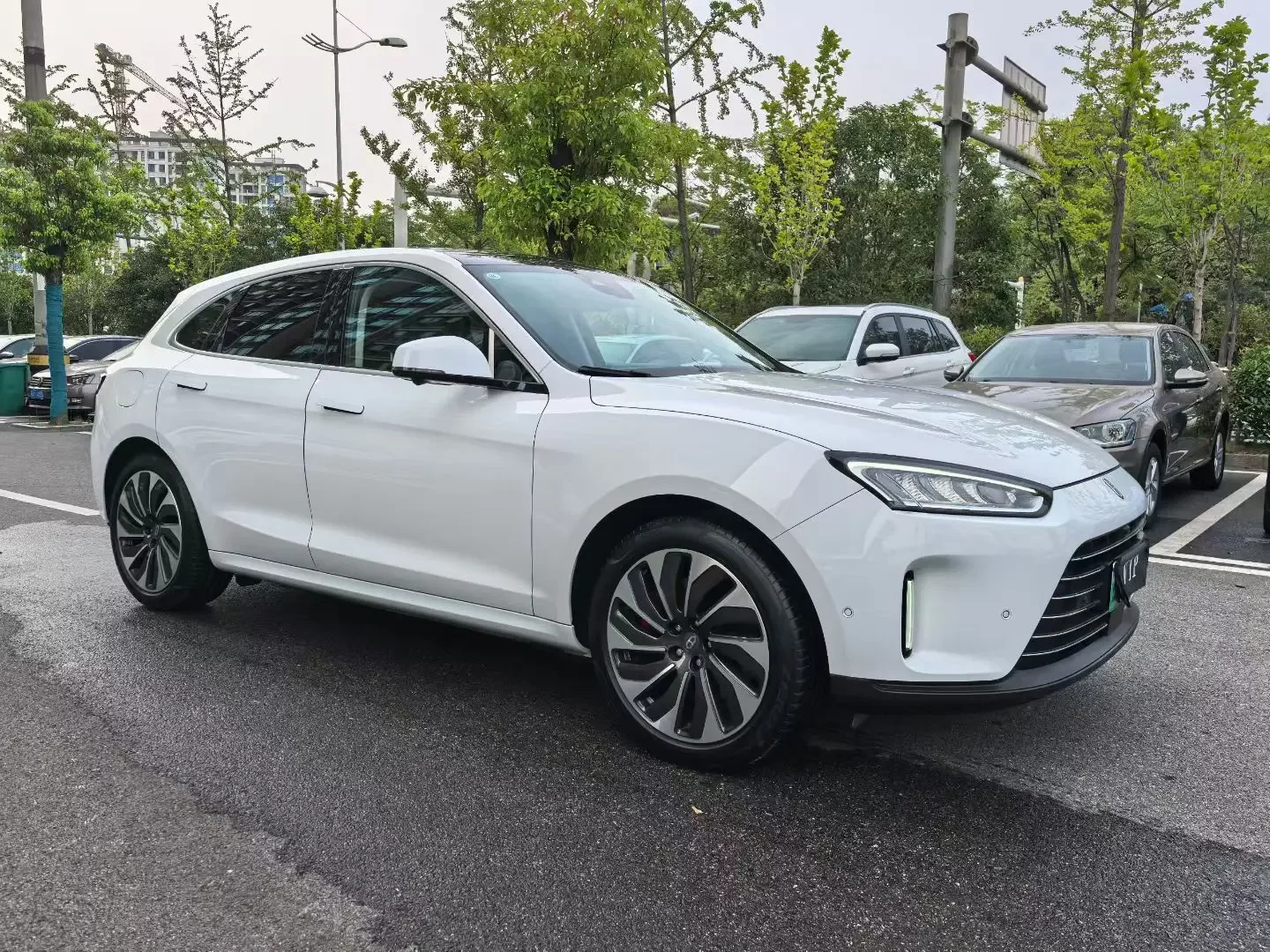 AITO M5