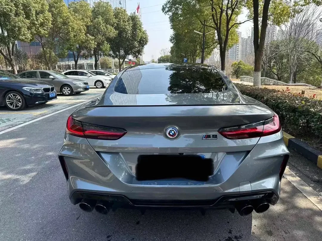 BMW 8 Series