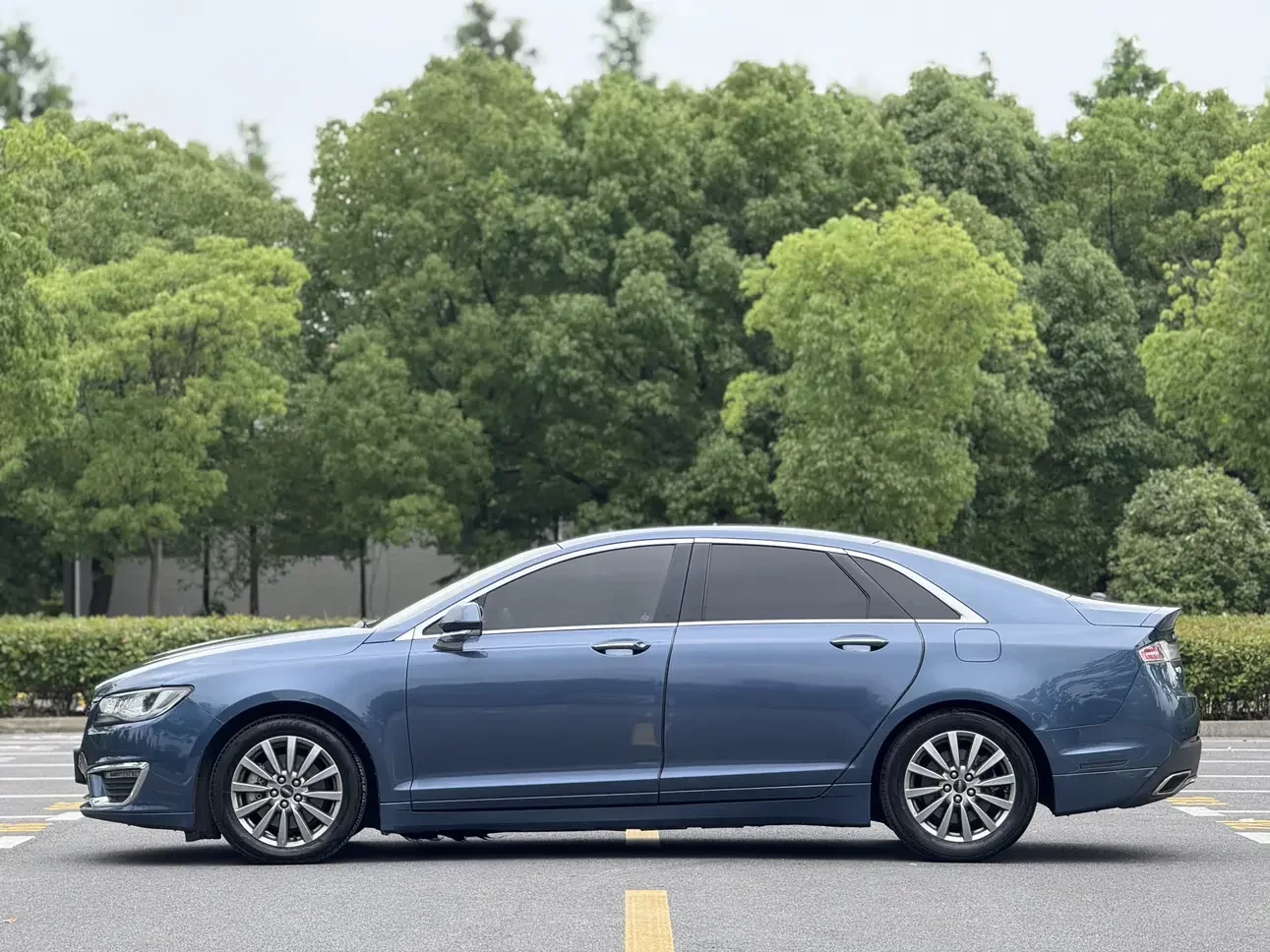 Lincoln MKZ