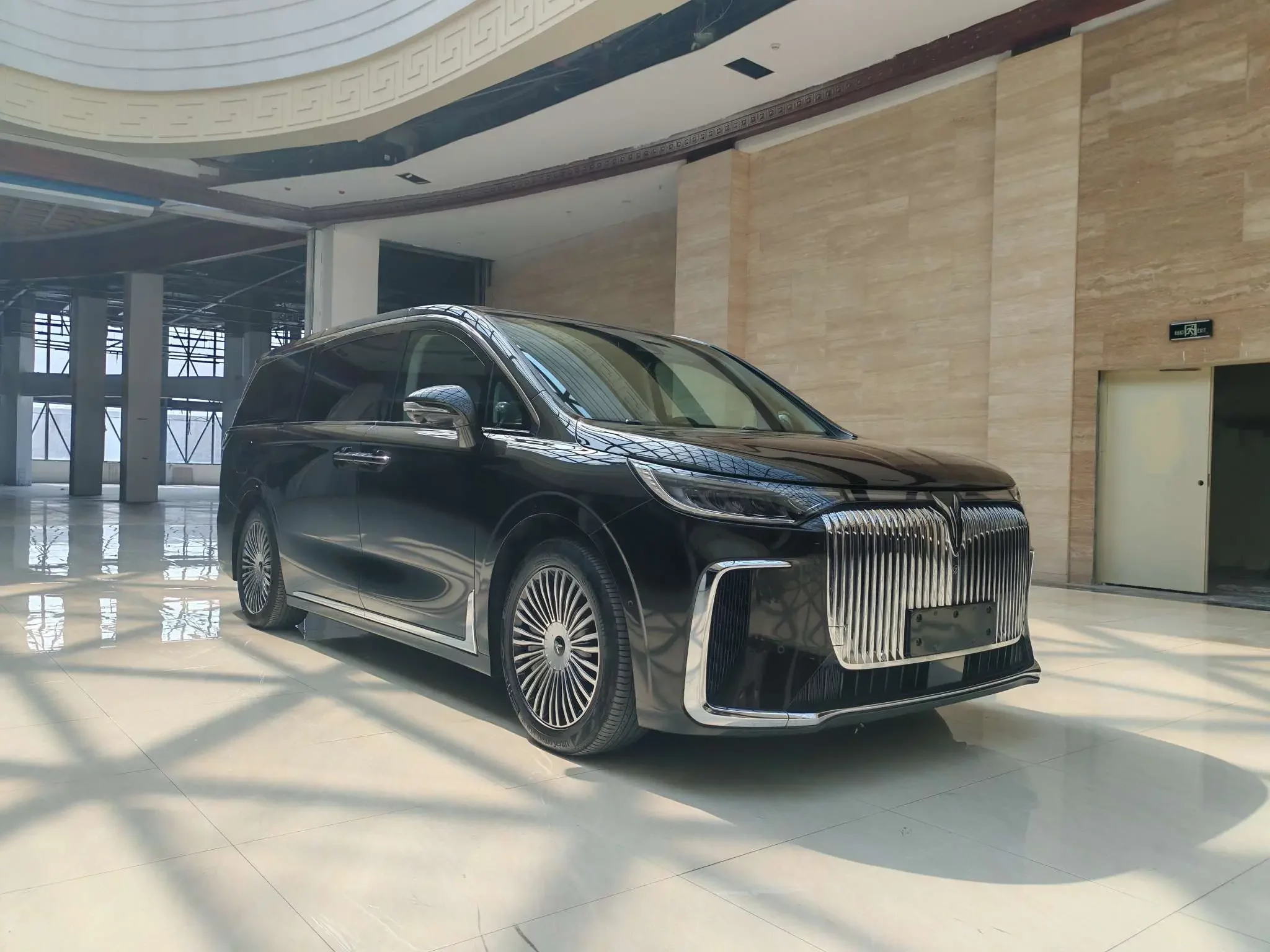 Voyah Lantu Dreamer PHEV