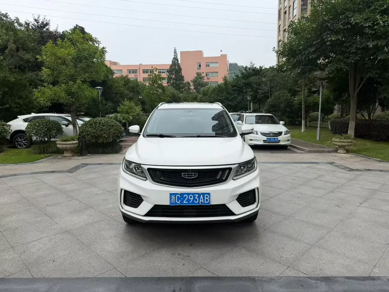 Geely Vision X6