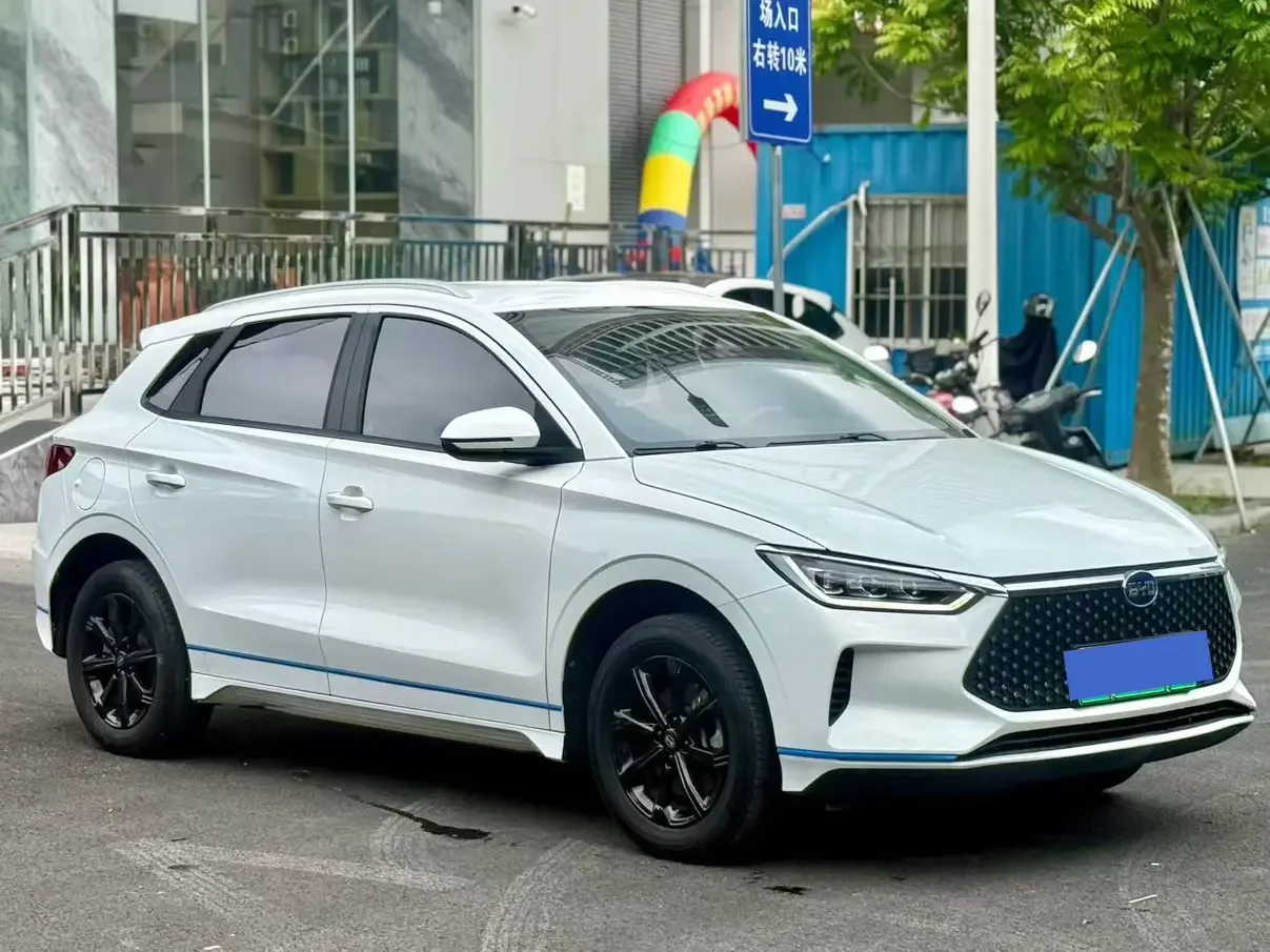 BYD e2