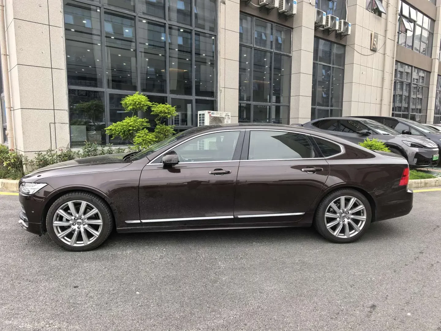 Volvo S90
