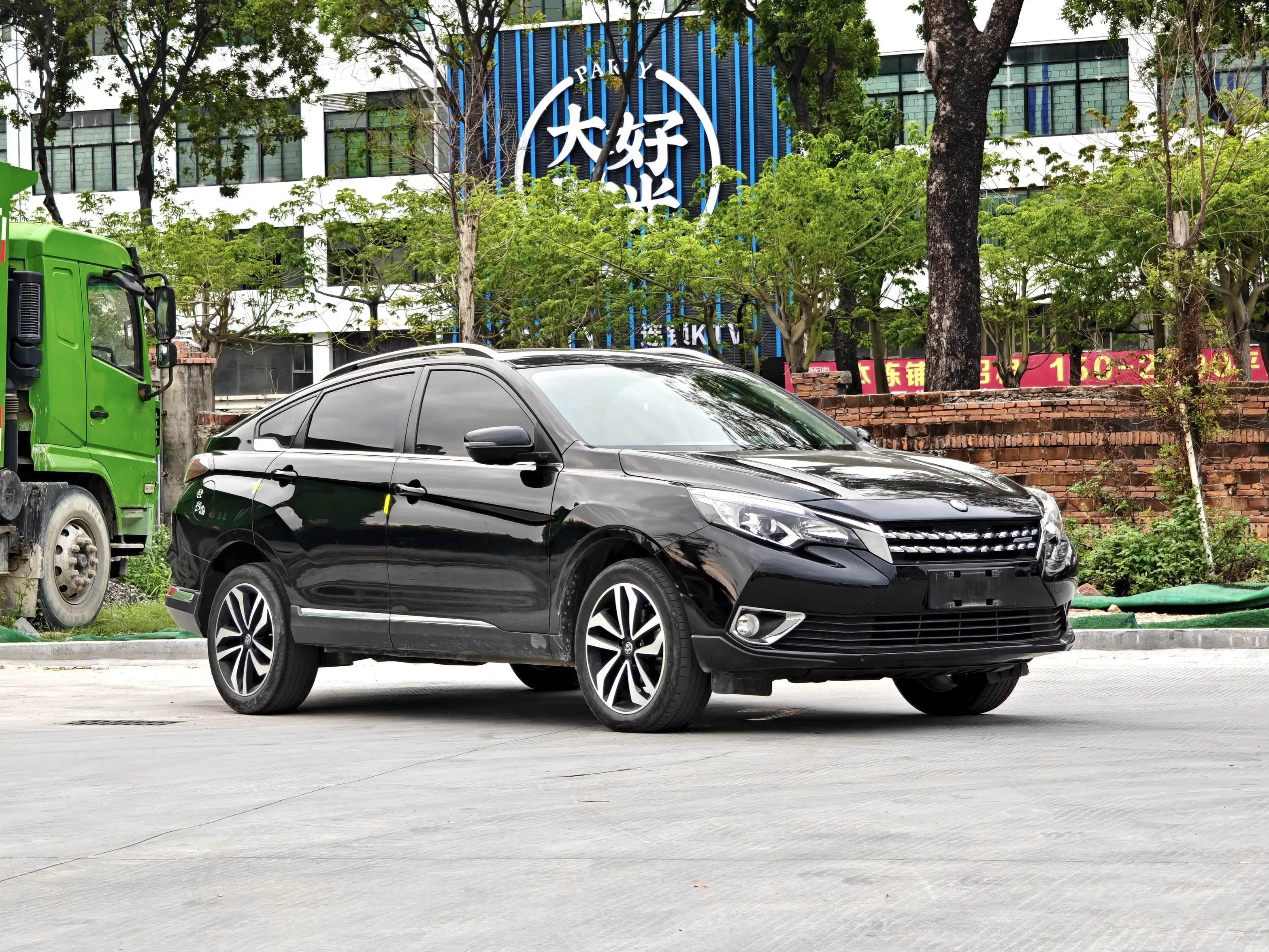 Kai Chen Venucia T90