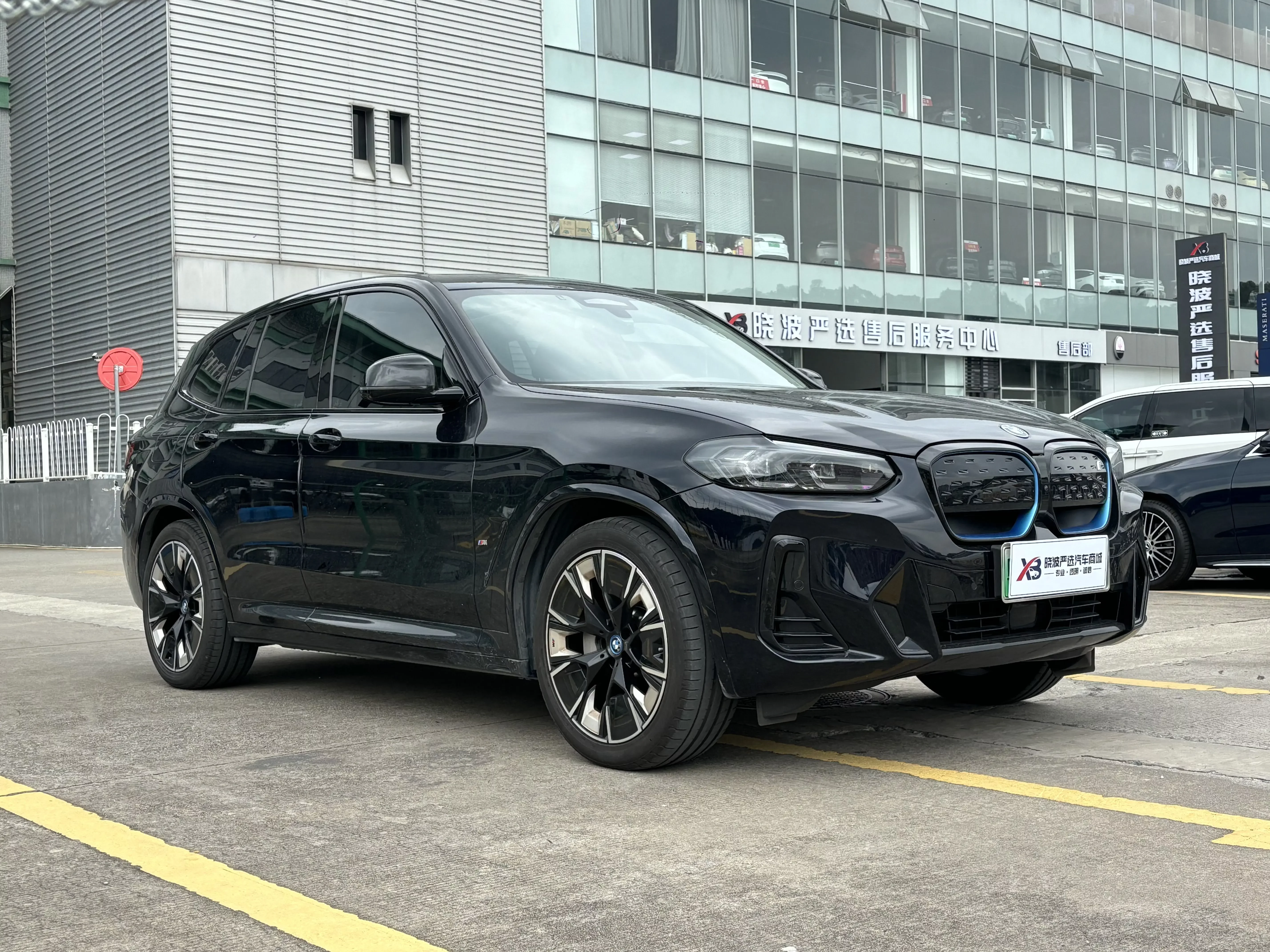 BMW iX3