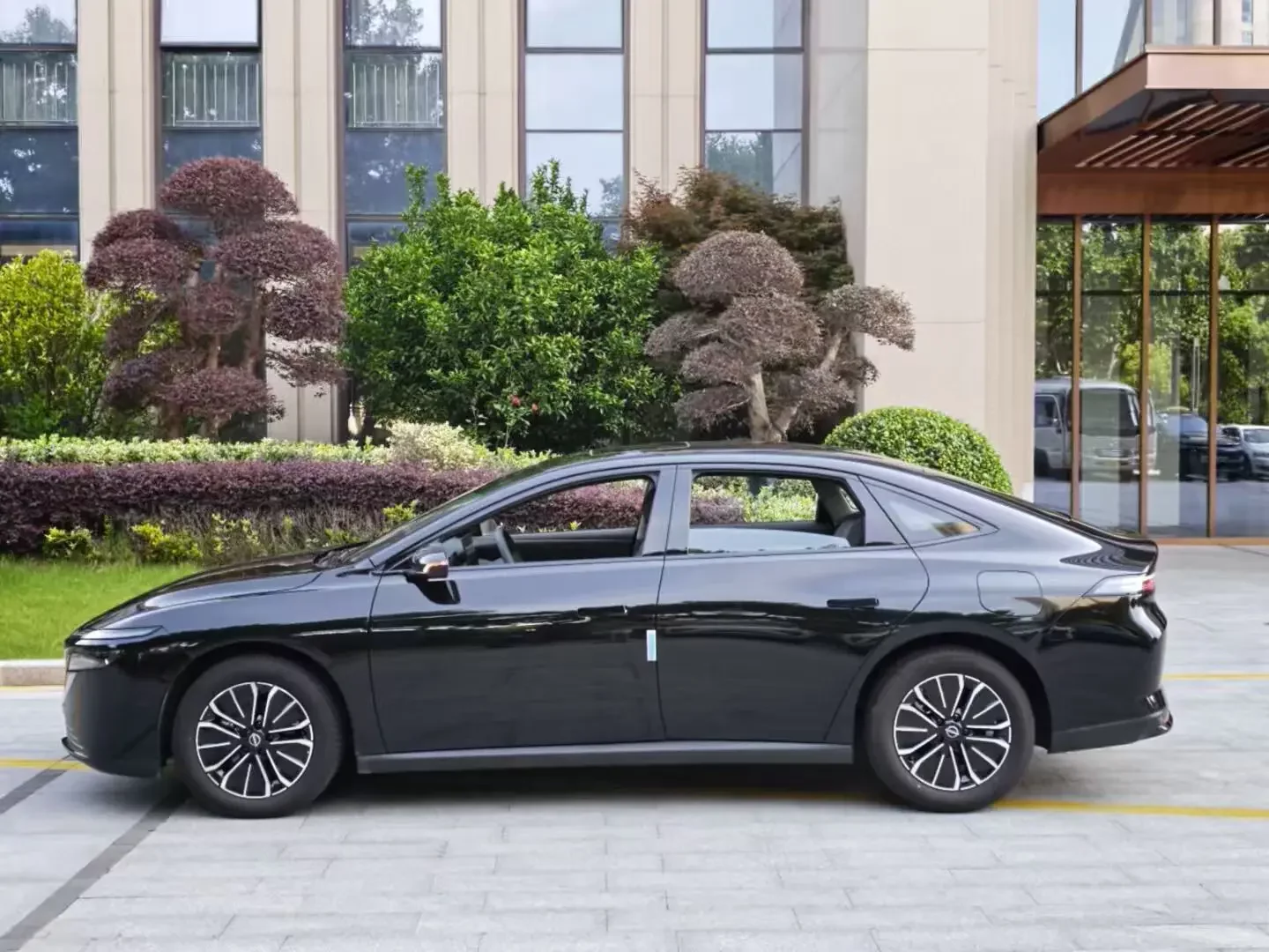 Nissan N6