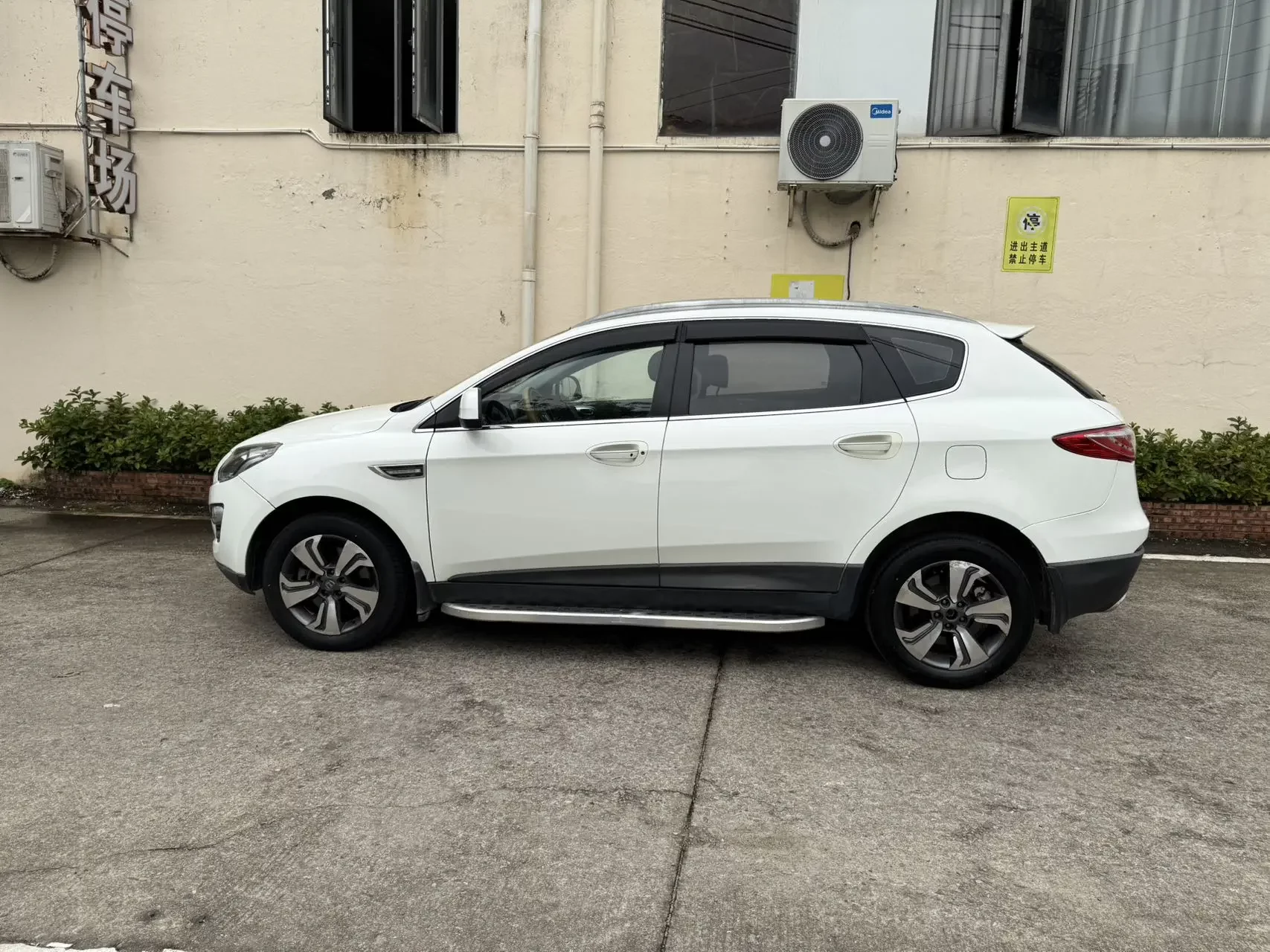 Nazhijie Da7 SUV