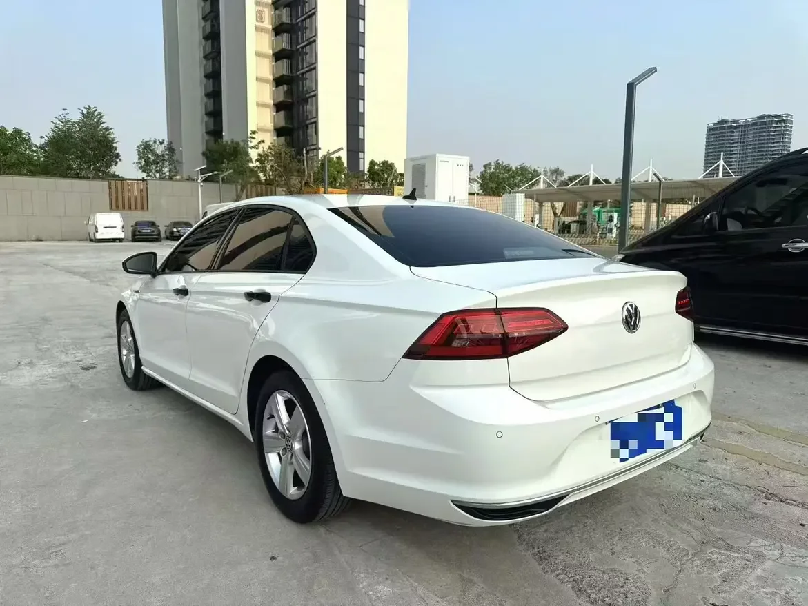 Volkswagen Lamando