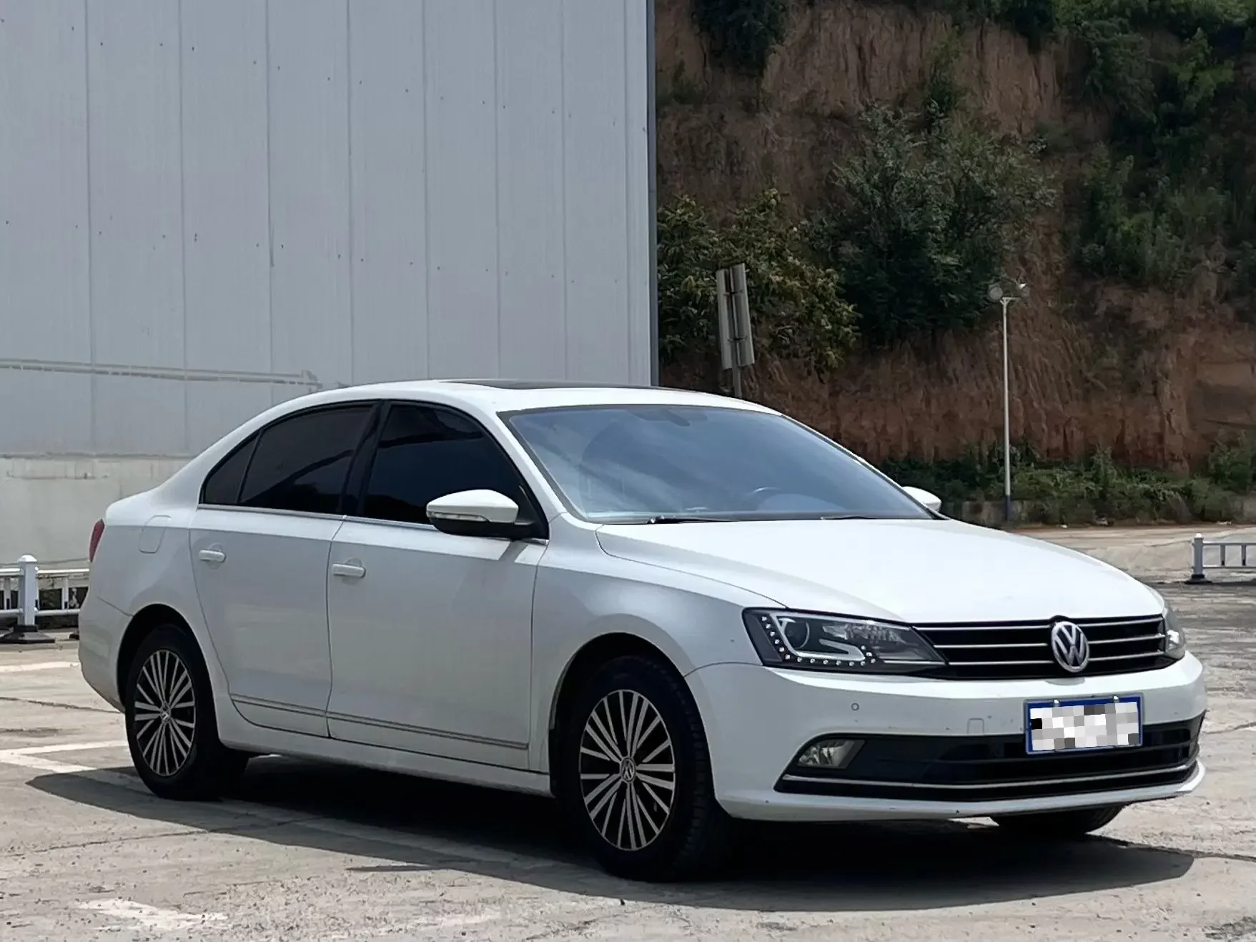 Volkswagen Sagitar