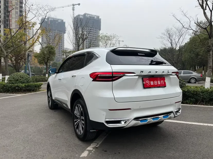 Haval F7