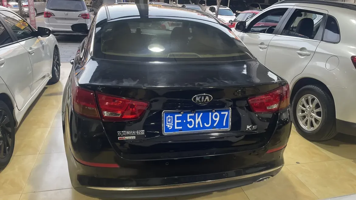 Kia K5