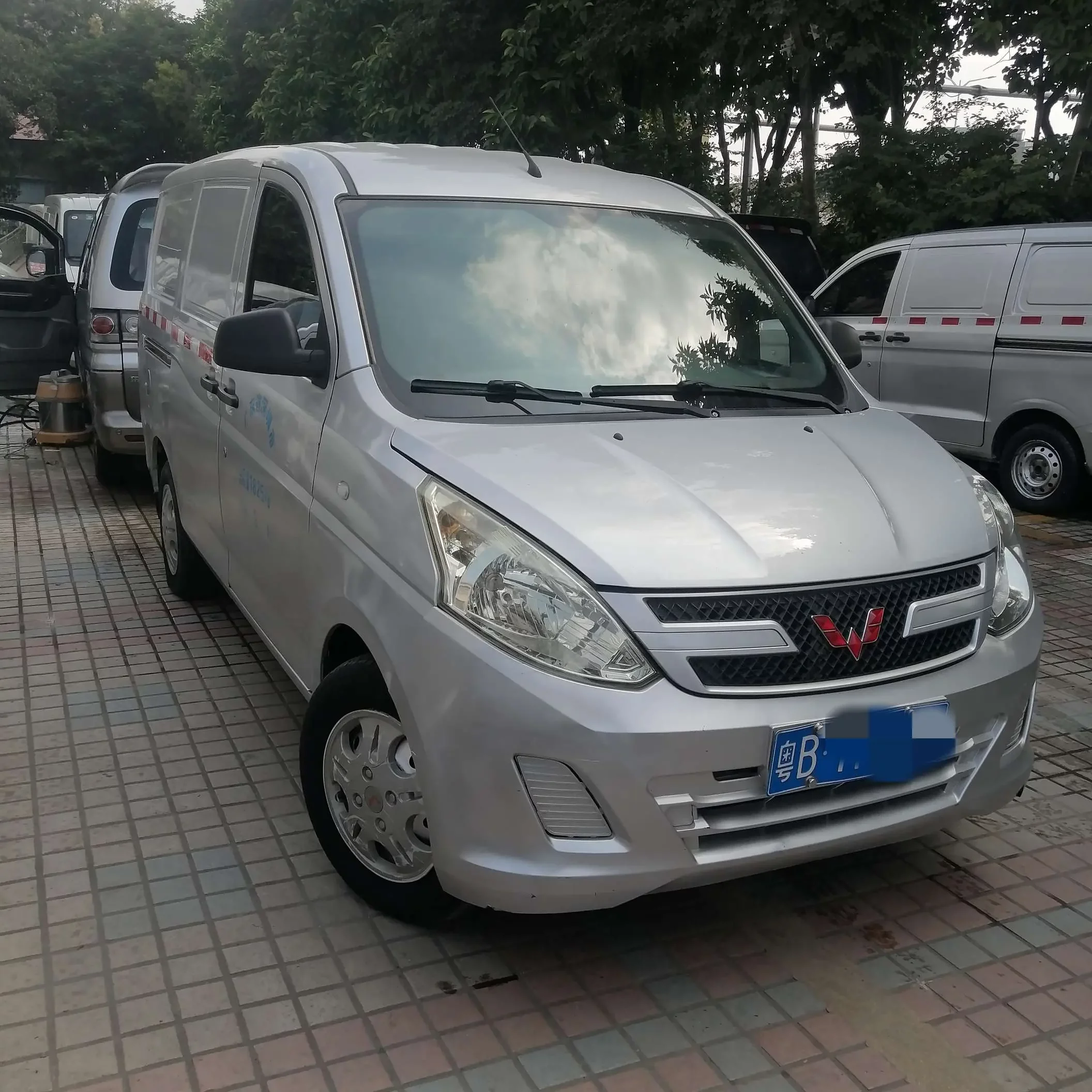 Wuling Rongguang V