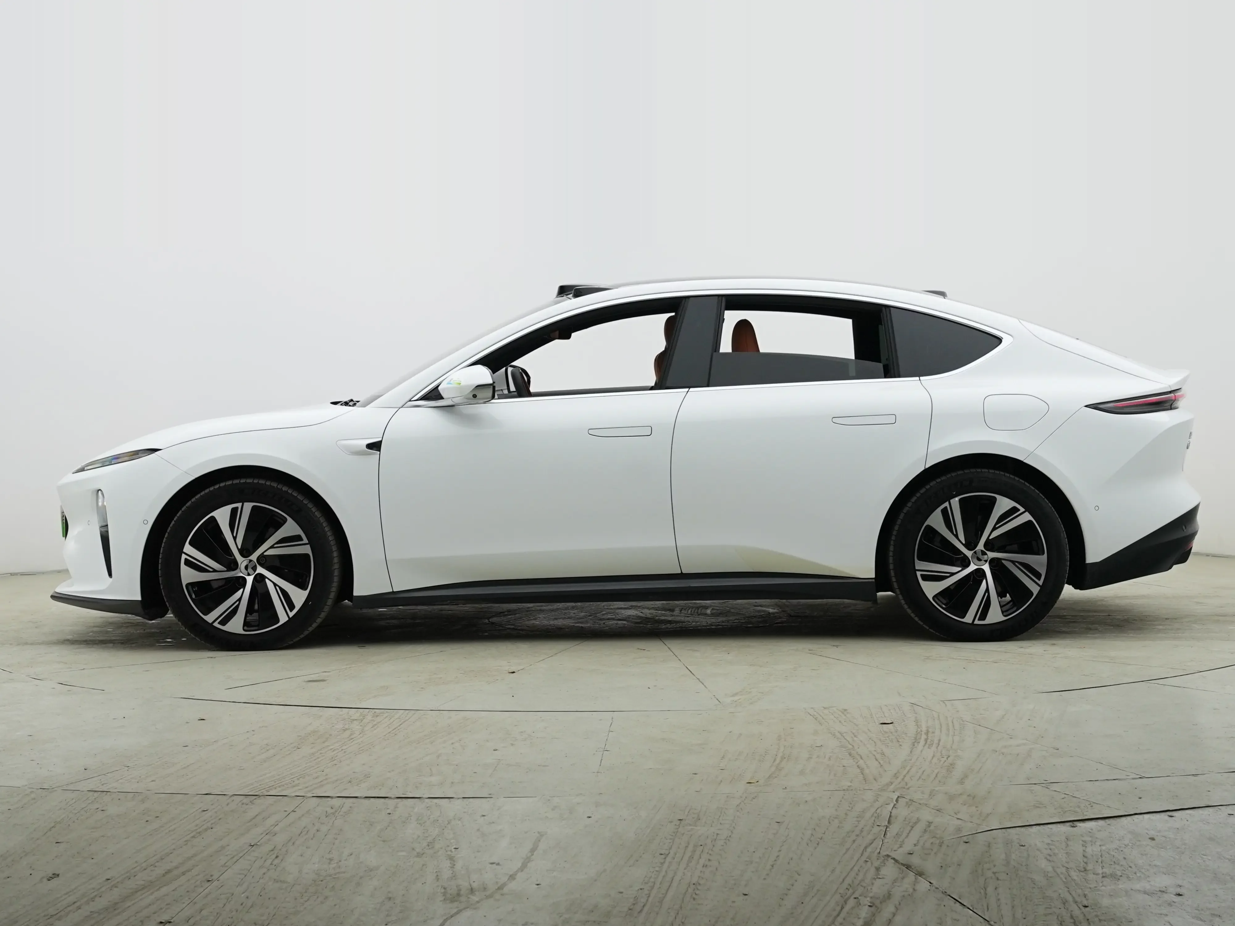 NIO ET5