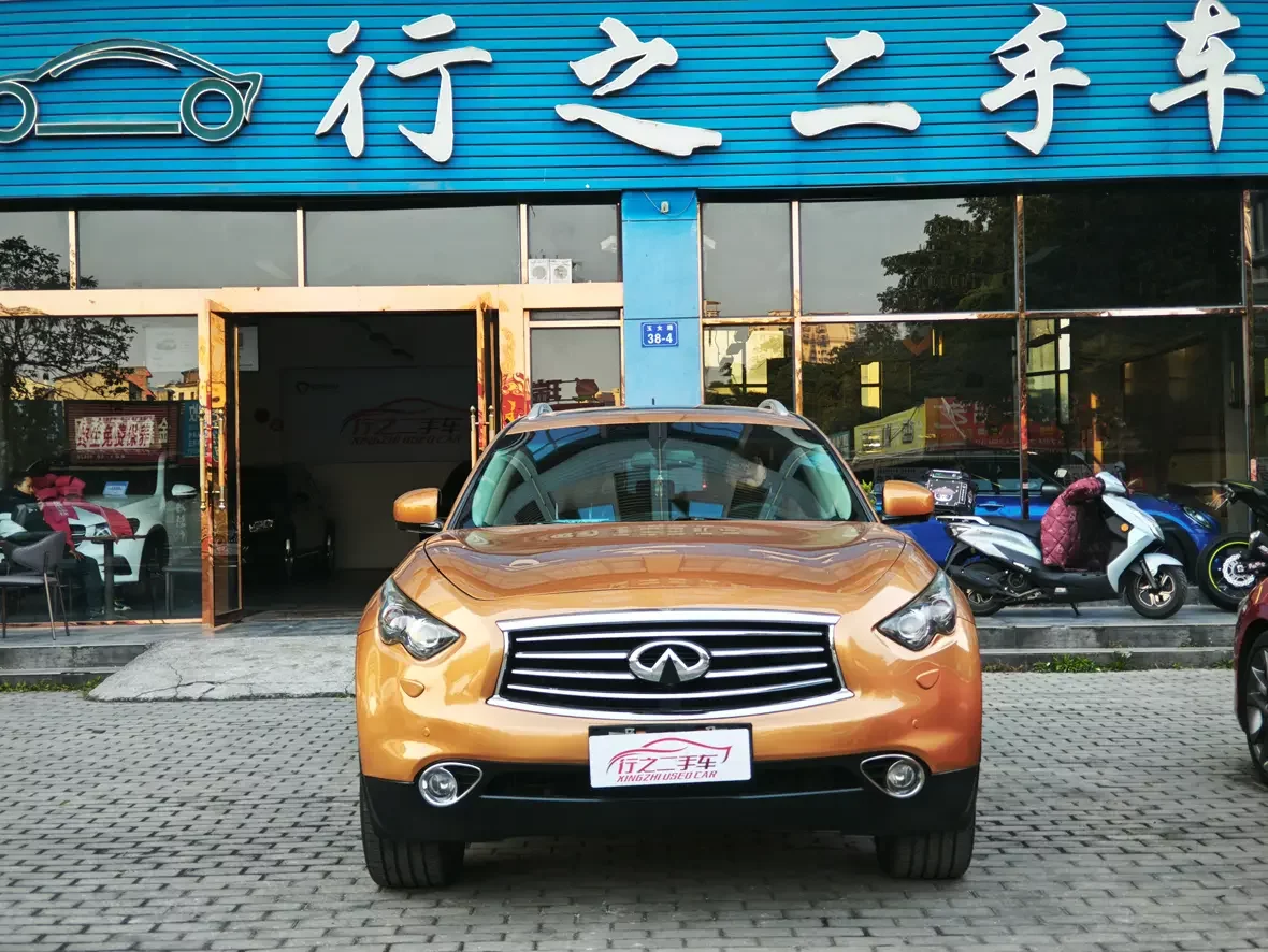 Infiniti FX  из Китая