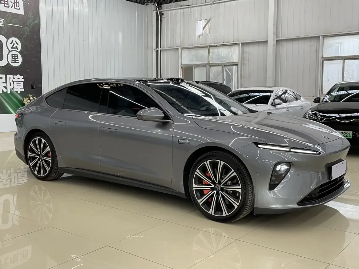 NIO ET7